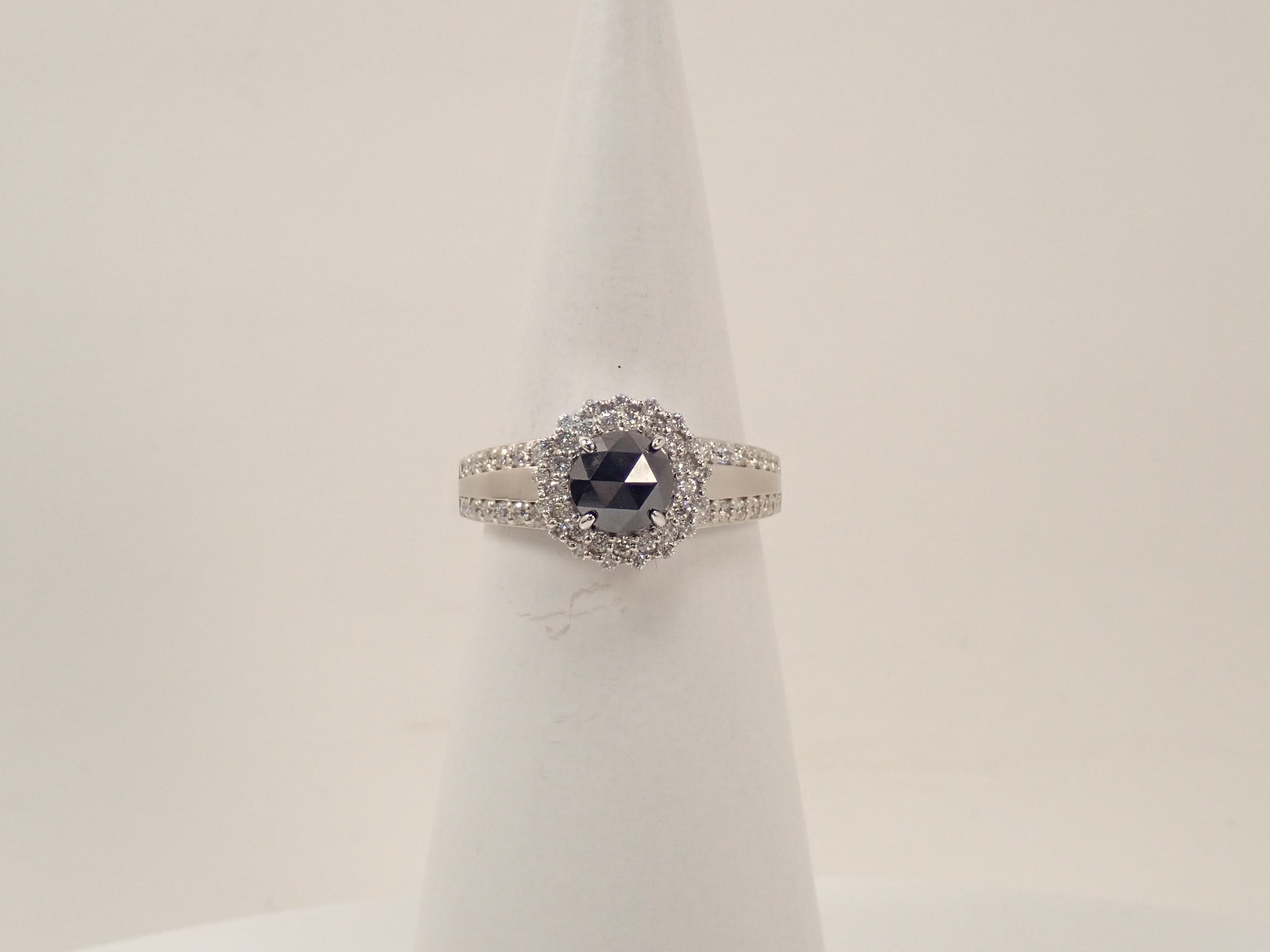 【22602618掲載】Pt900 ブラックダイヤモンド 1ct リング