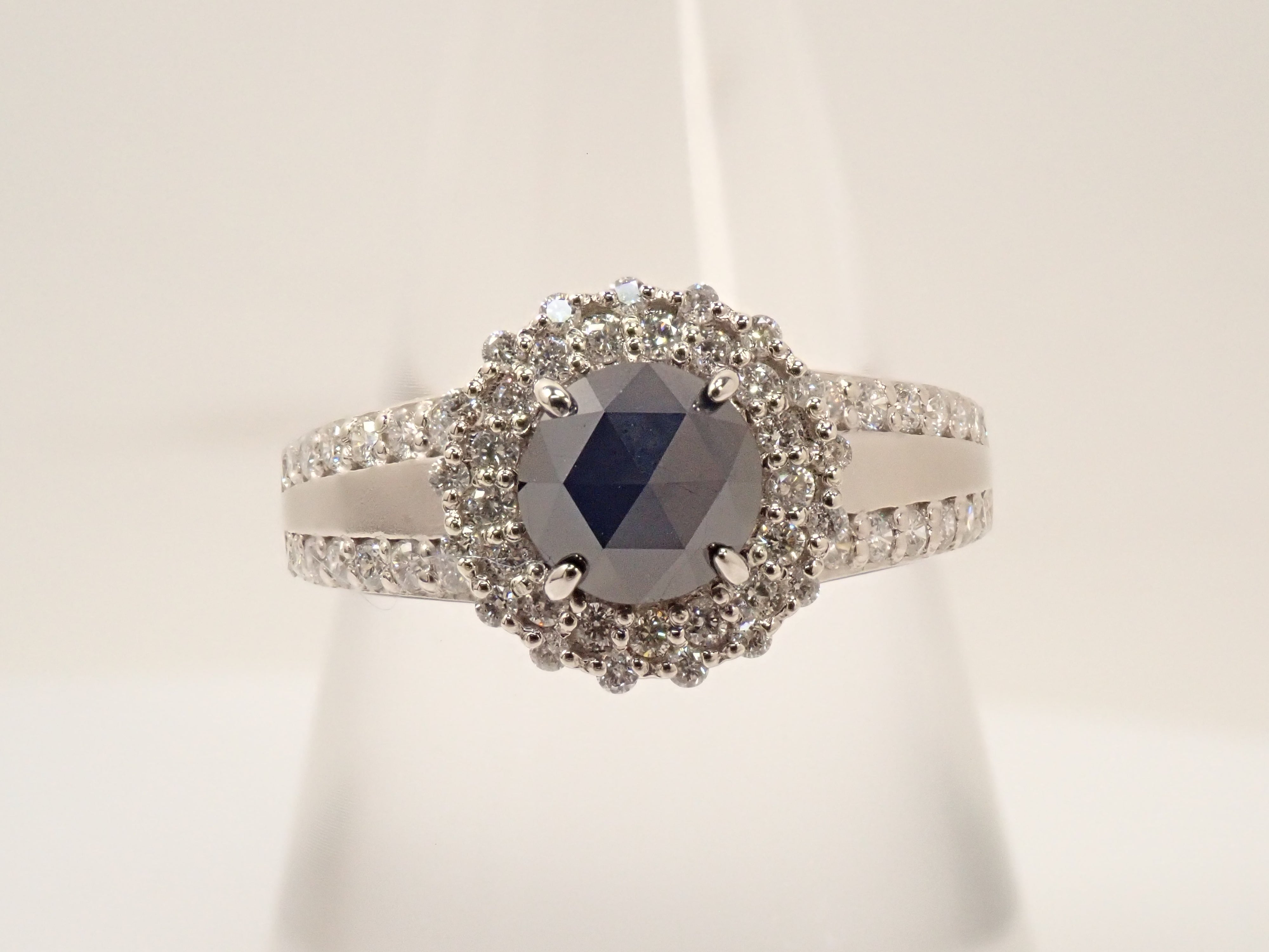 【22602618掲載】Pt900 ブラックダイヤモンド 1ct リング