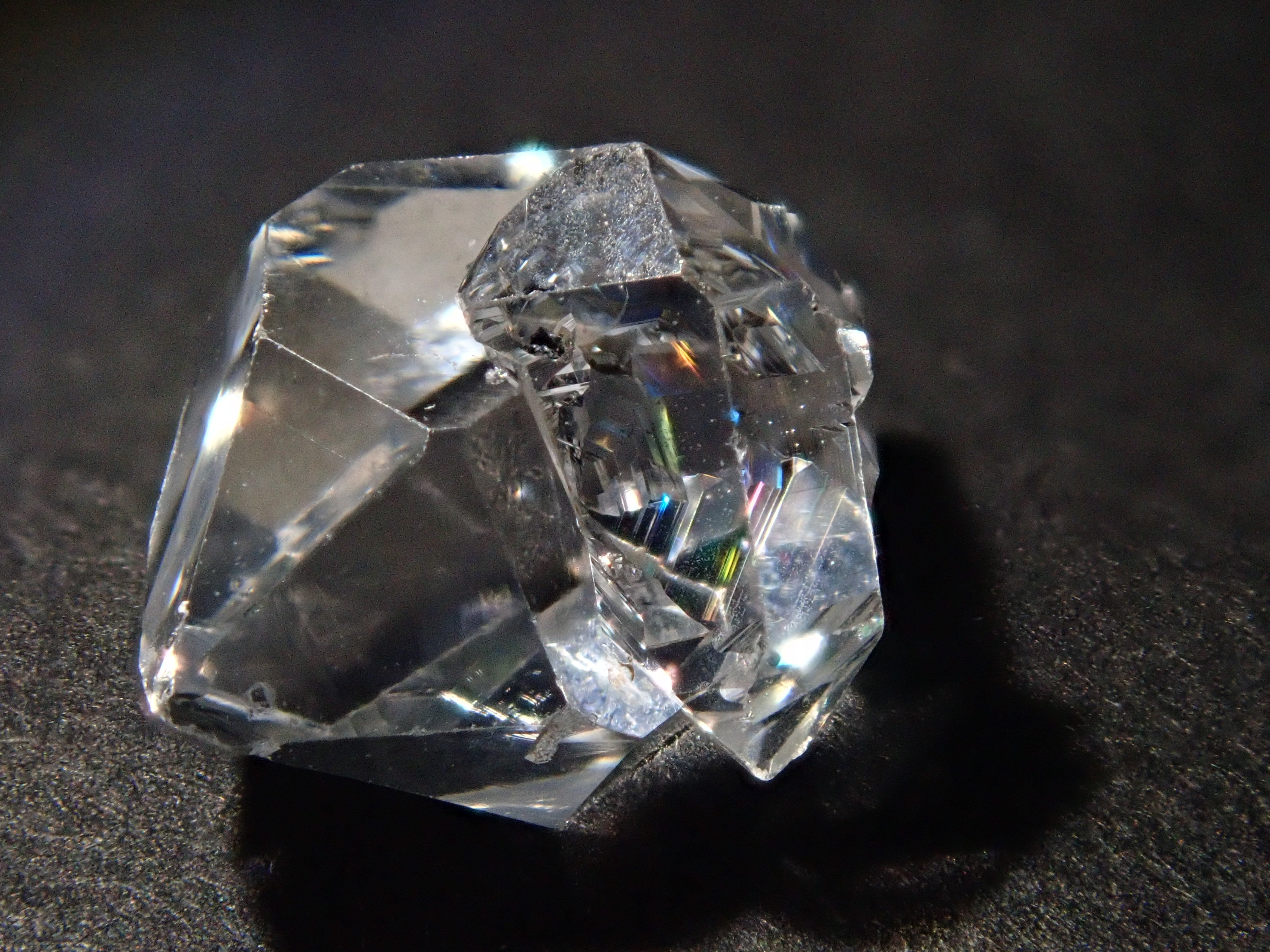 1顆美國赫基默鑽石(水晶)💎(生育型)《多買有優惠》