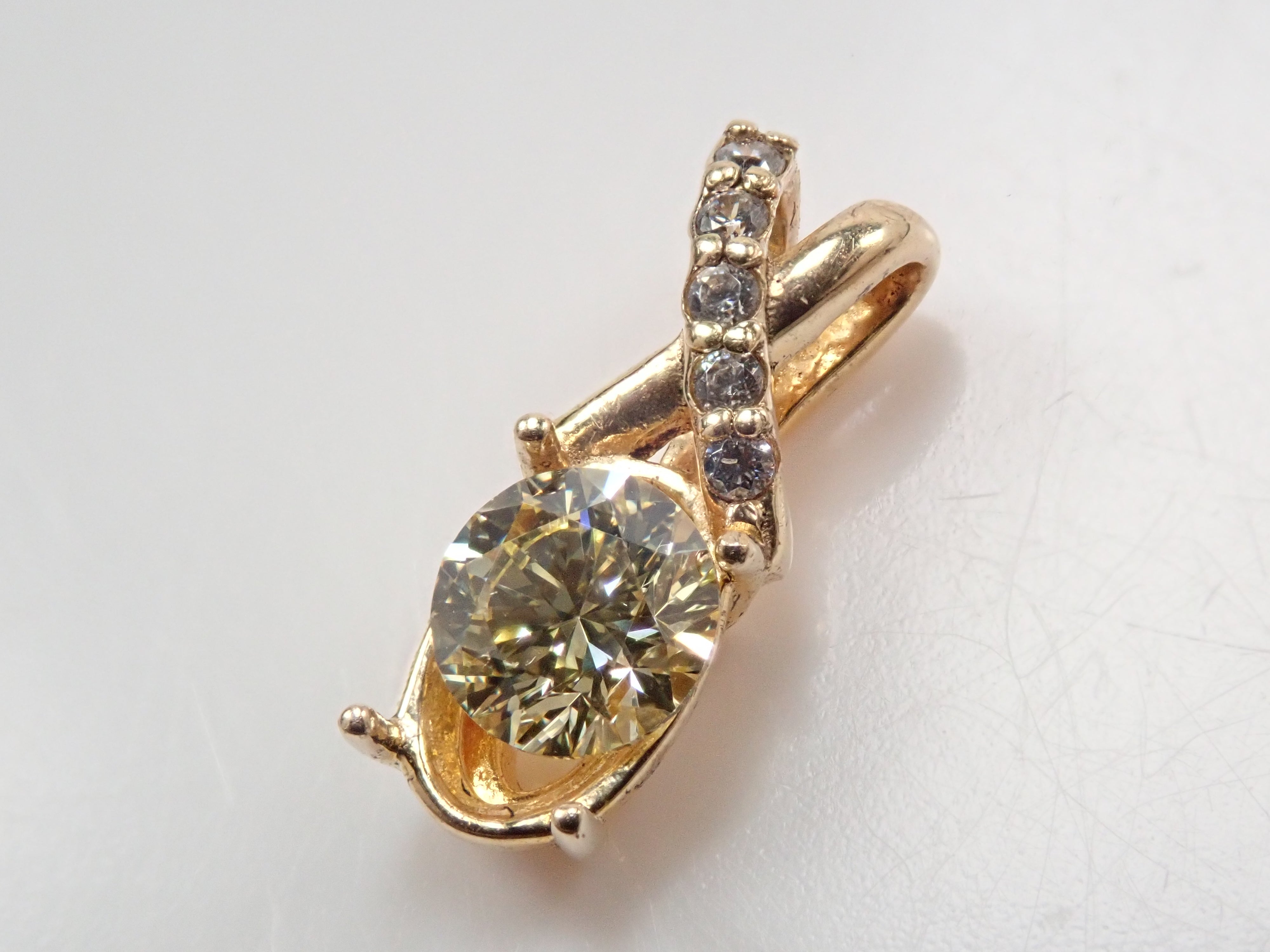 イエローダイヤモンド 4mm/0.261ctルース(LIGHT YELLOW, VS-2, VeryGood)(セミオーダーメイドセット)