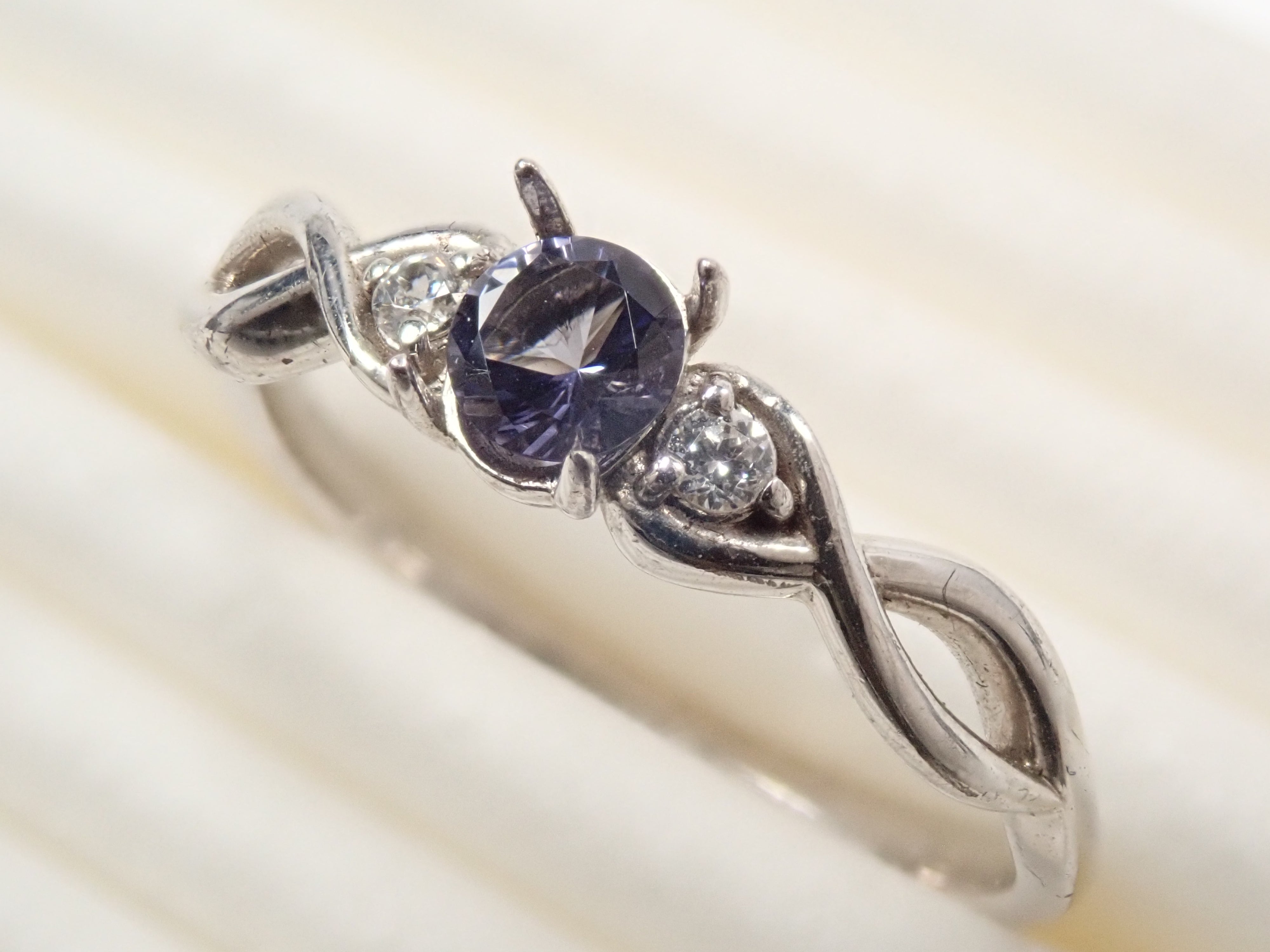 【スタッフセレクション】 【KEN氏】タンザニア産アイオライト 3.7mm/0.150ctルース(セミオーダーメイドセット)