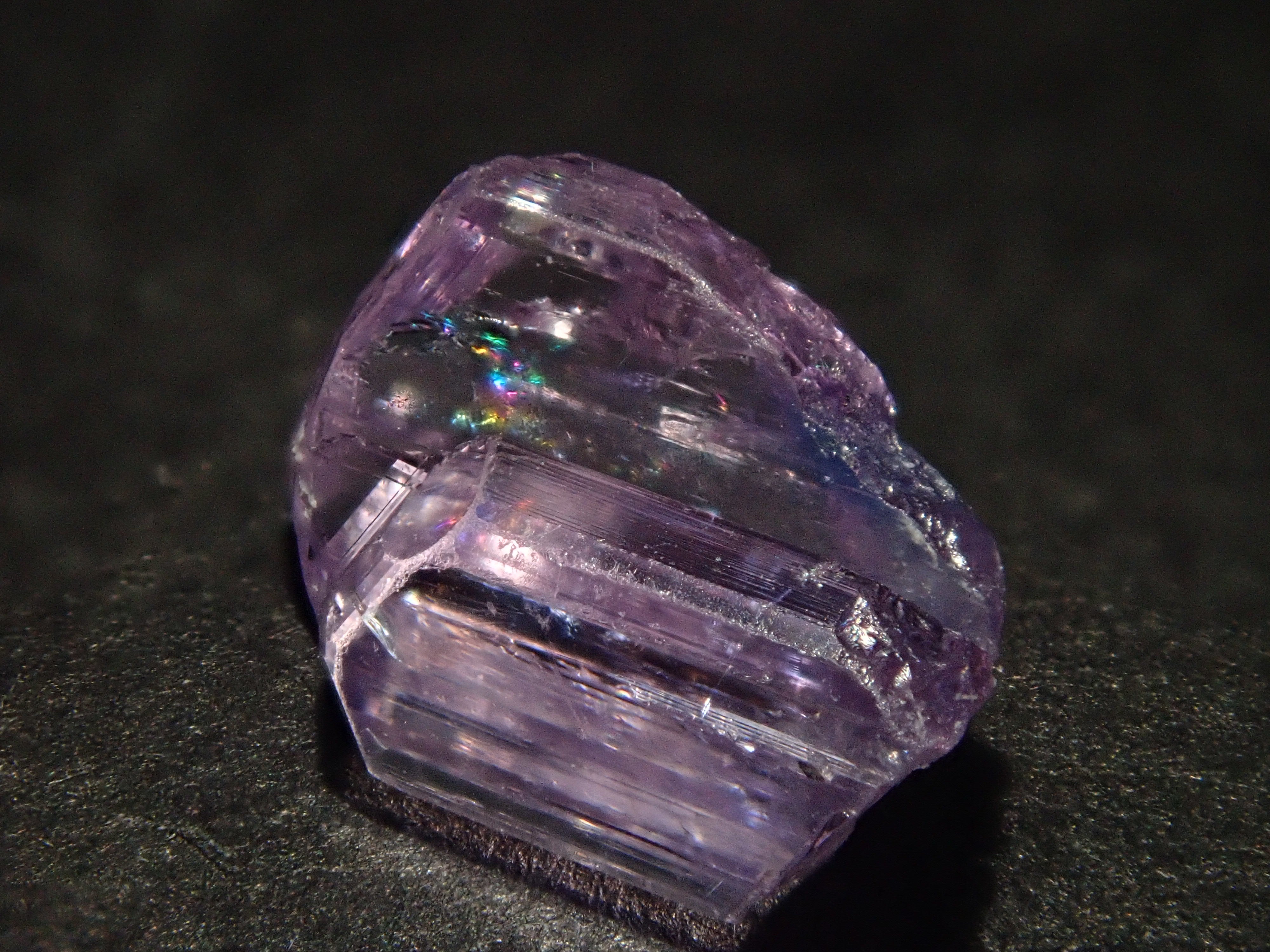 【12543492掲載】タンザニア産ピンクゾイサイト 1.581ct原石