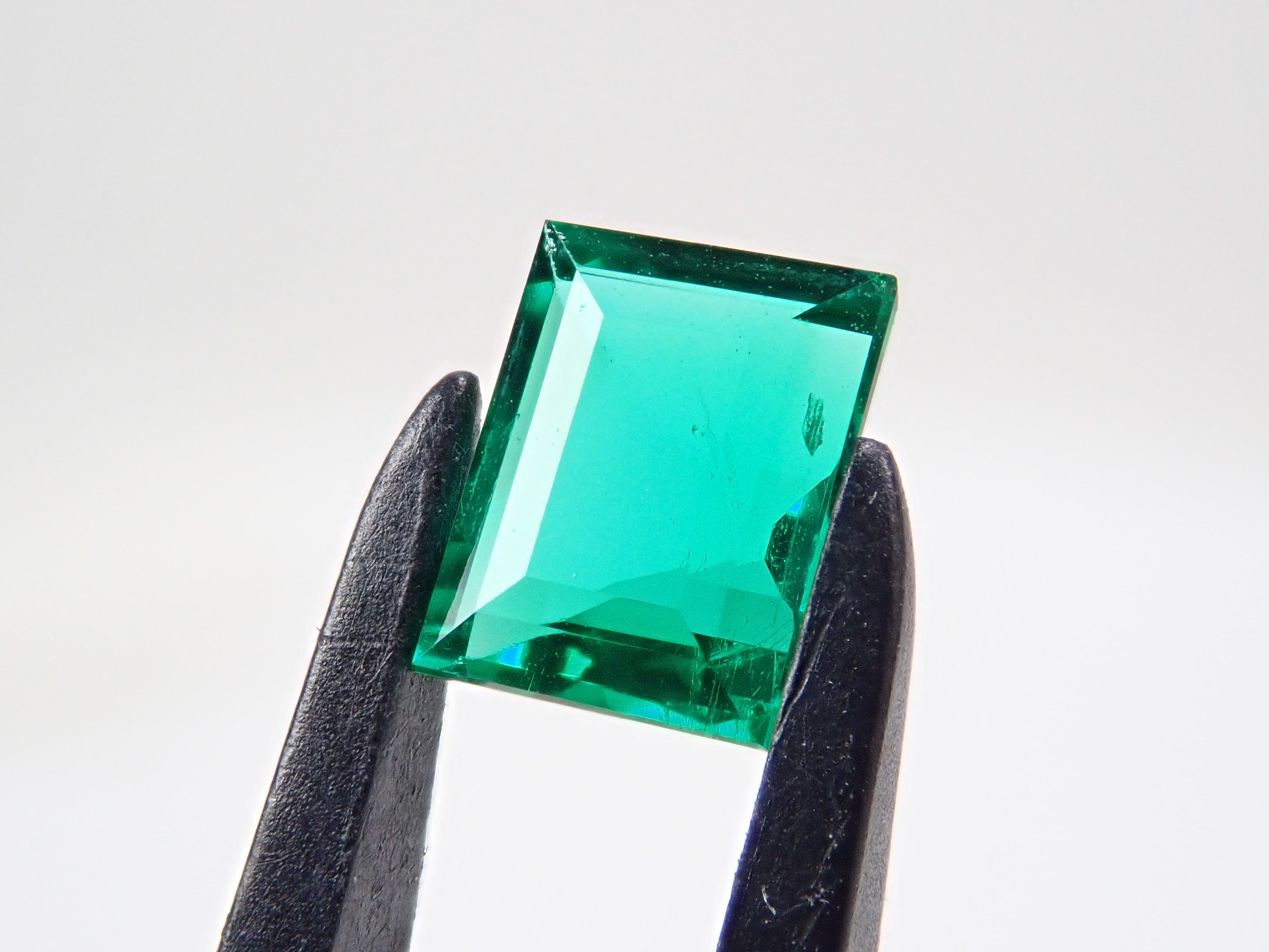 【12543545掲載】ノンオイルエメラルド 0.510ctルース