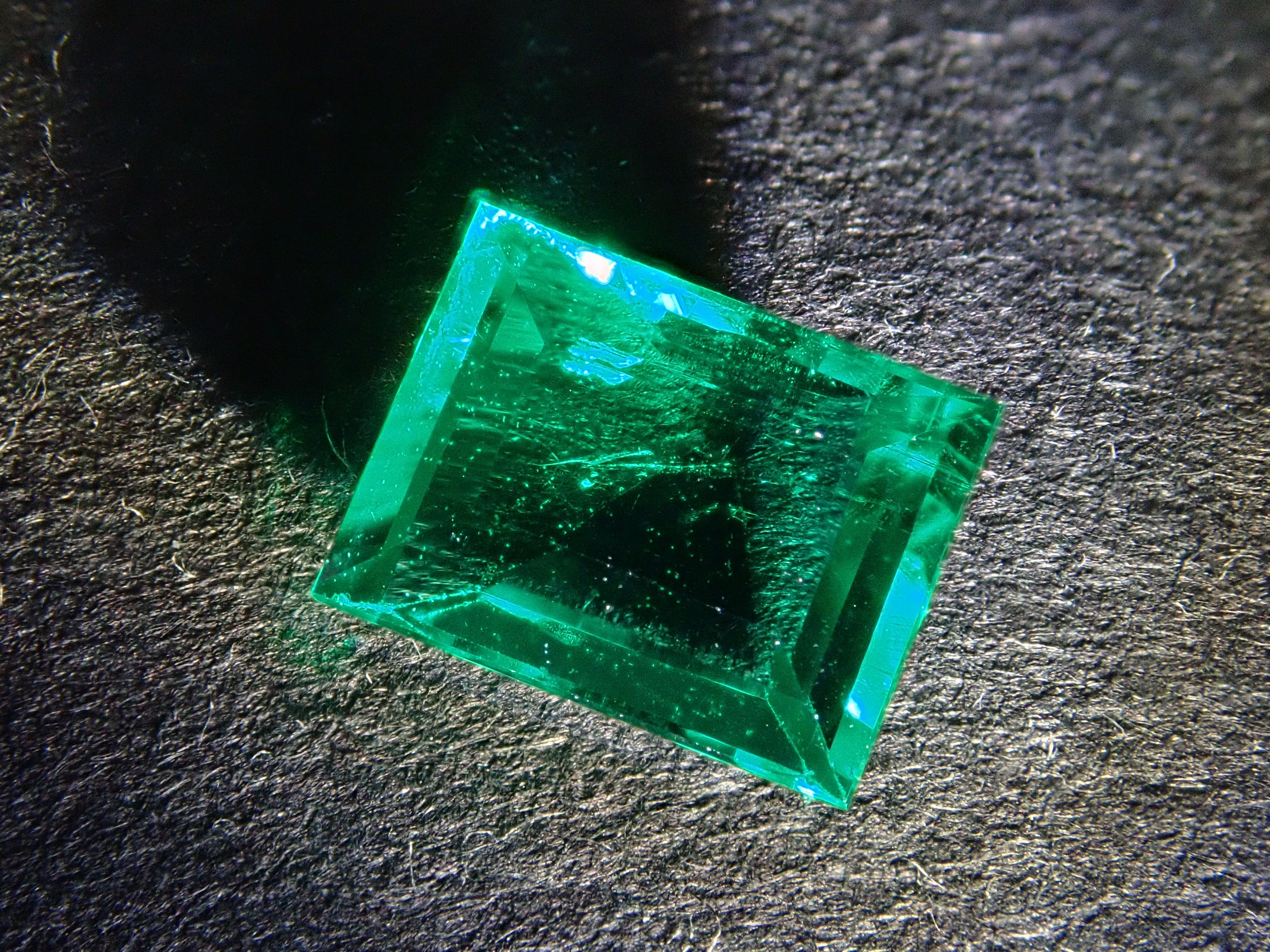 【12543545掲載】ノンオイルエメラルド 0.510ctルース