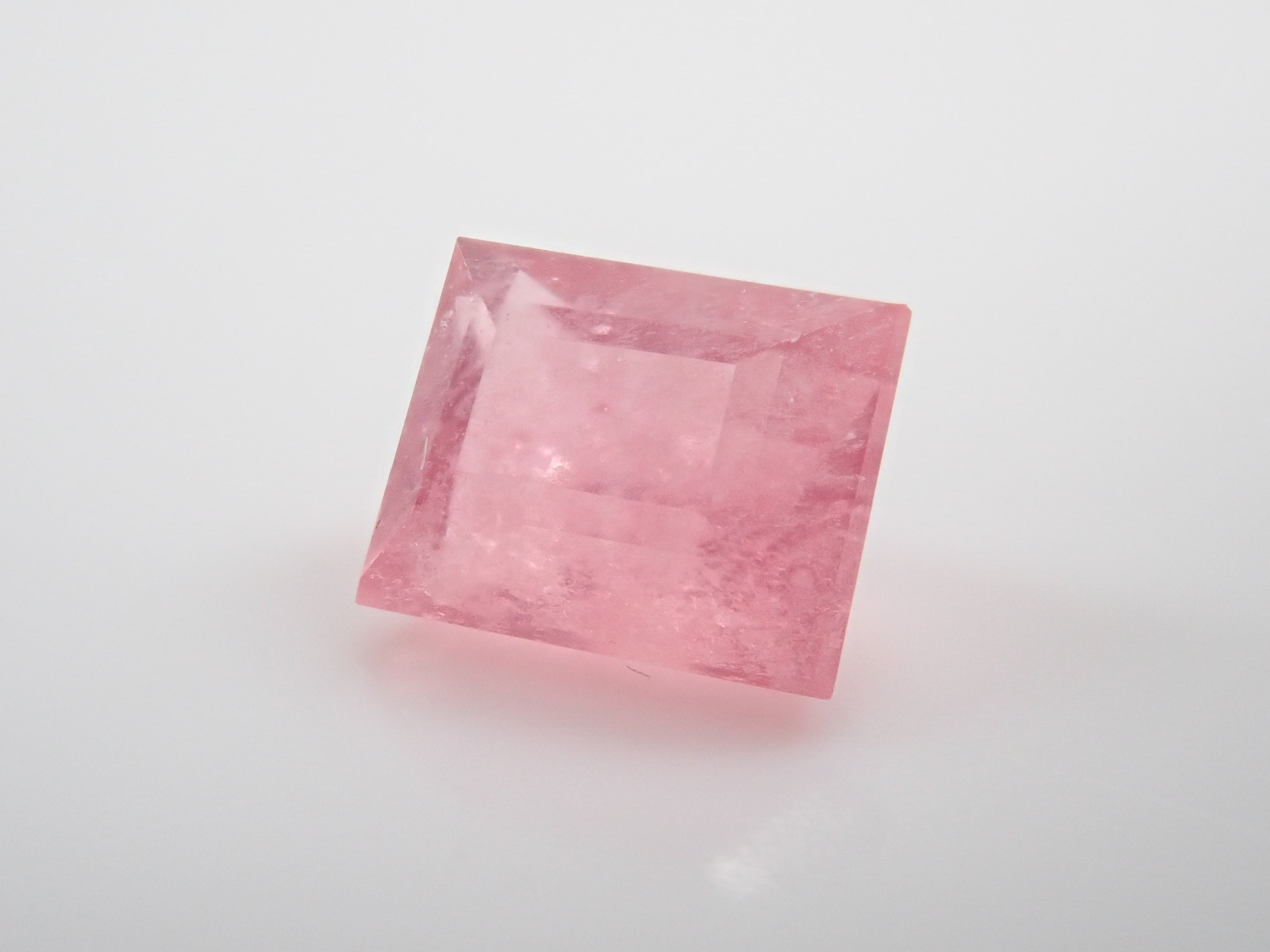 【12543590掲載】グリーンランド産タグトゥパイト 0.420ctルース