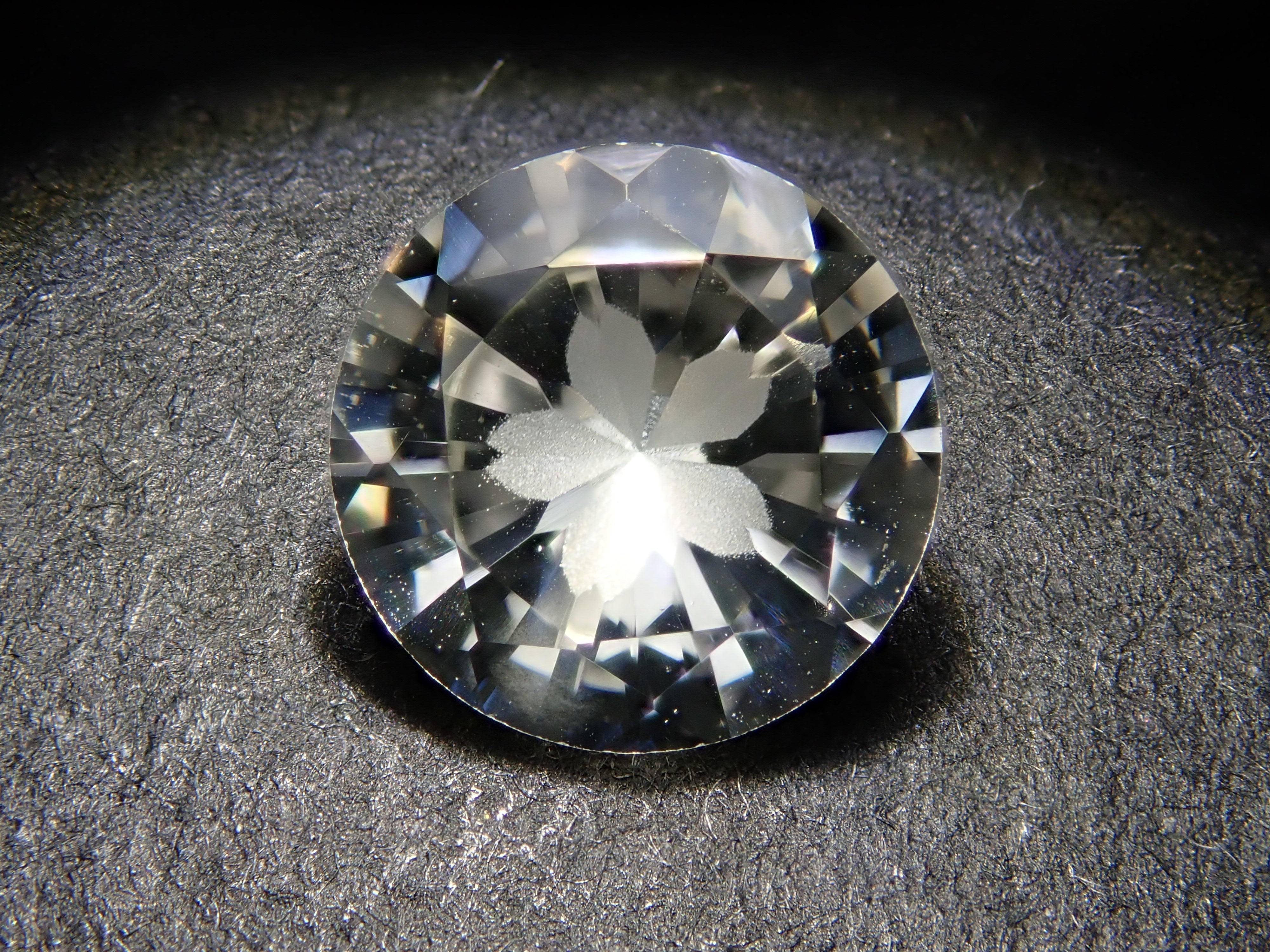 イエローサファイア 0.839ctルース