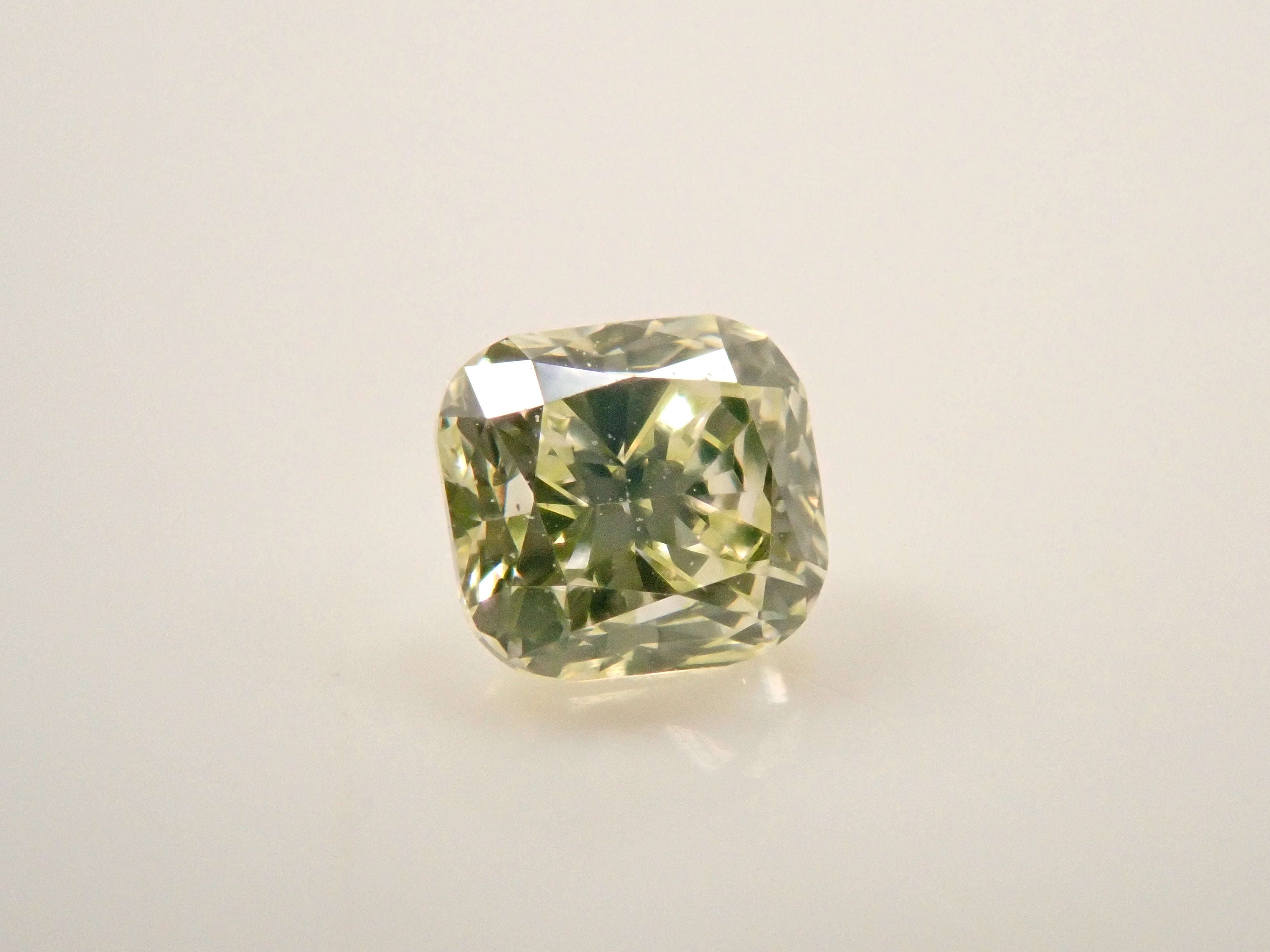 【抽選販売0629_02】グリーンダイヤモンド 0.129ctルース(FANCY LIGHT YELLOW GREEN, VS2)