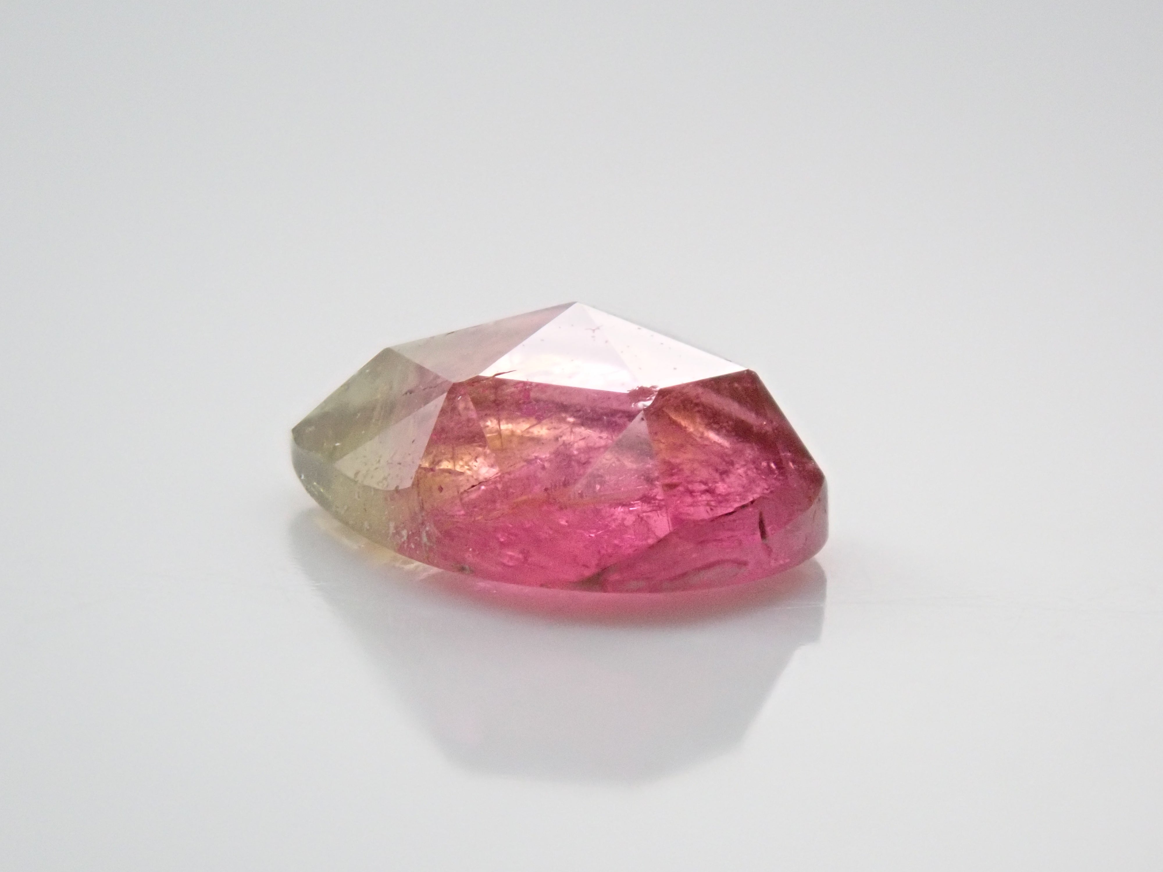 バイカラートルマリン 0.549ctルース(ローズカット)