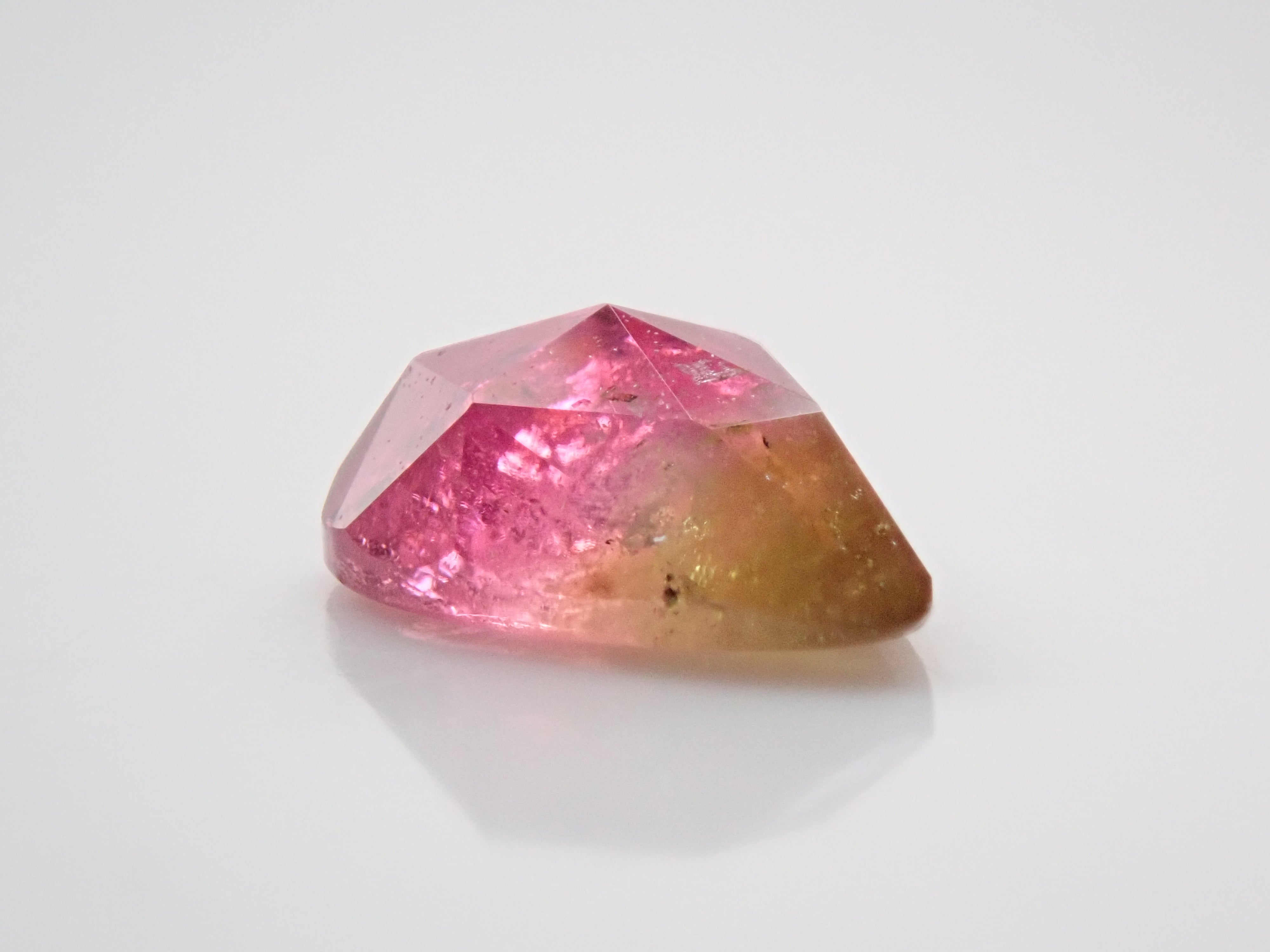 バイカラートルマリン 0.549ctルース(ローズカット)