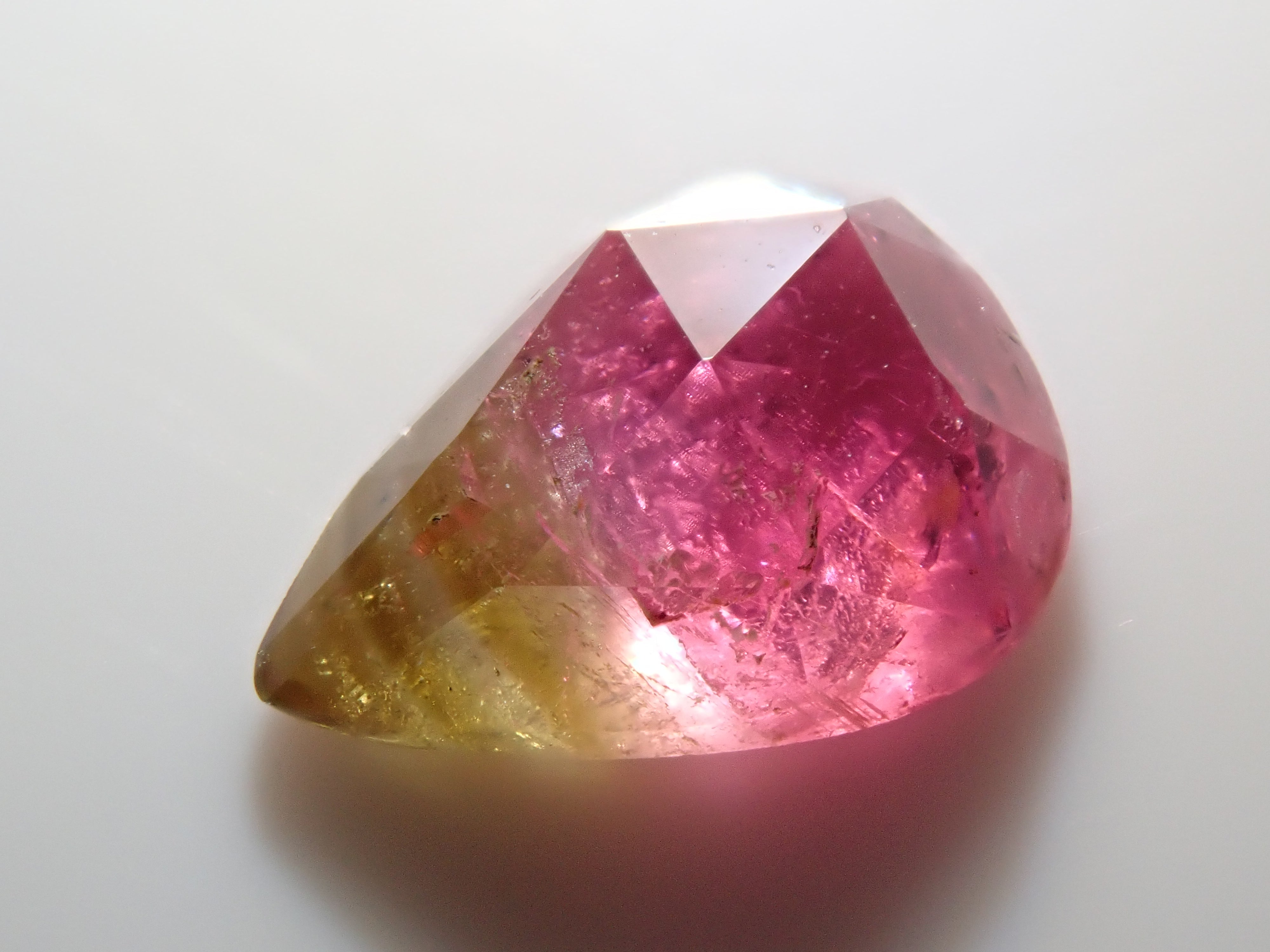 バイカラートルマリン 0.549ctルース(ローズカット)