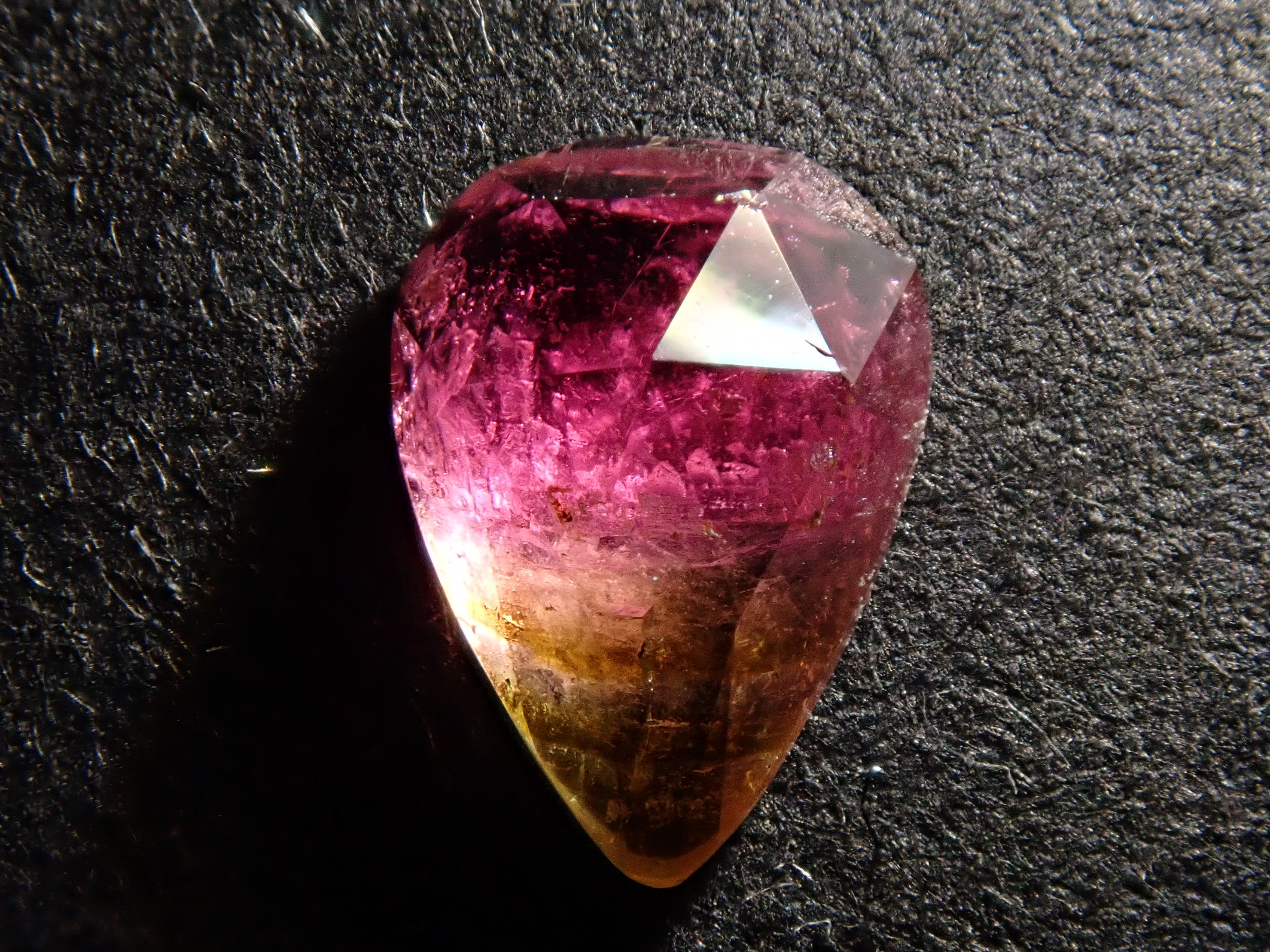 バイカラートルマリン 0.549ctルース(ローズカット)