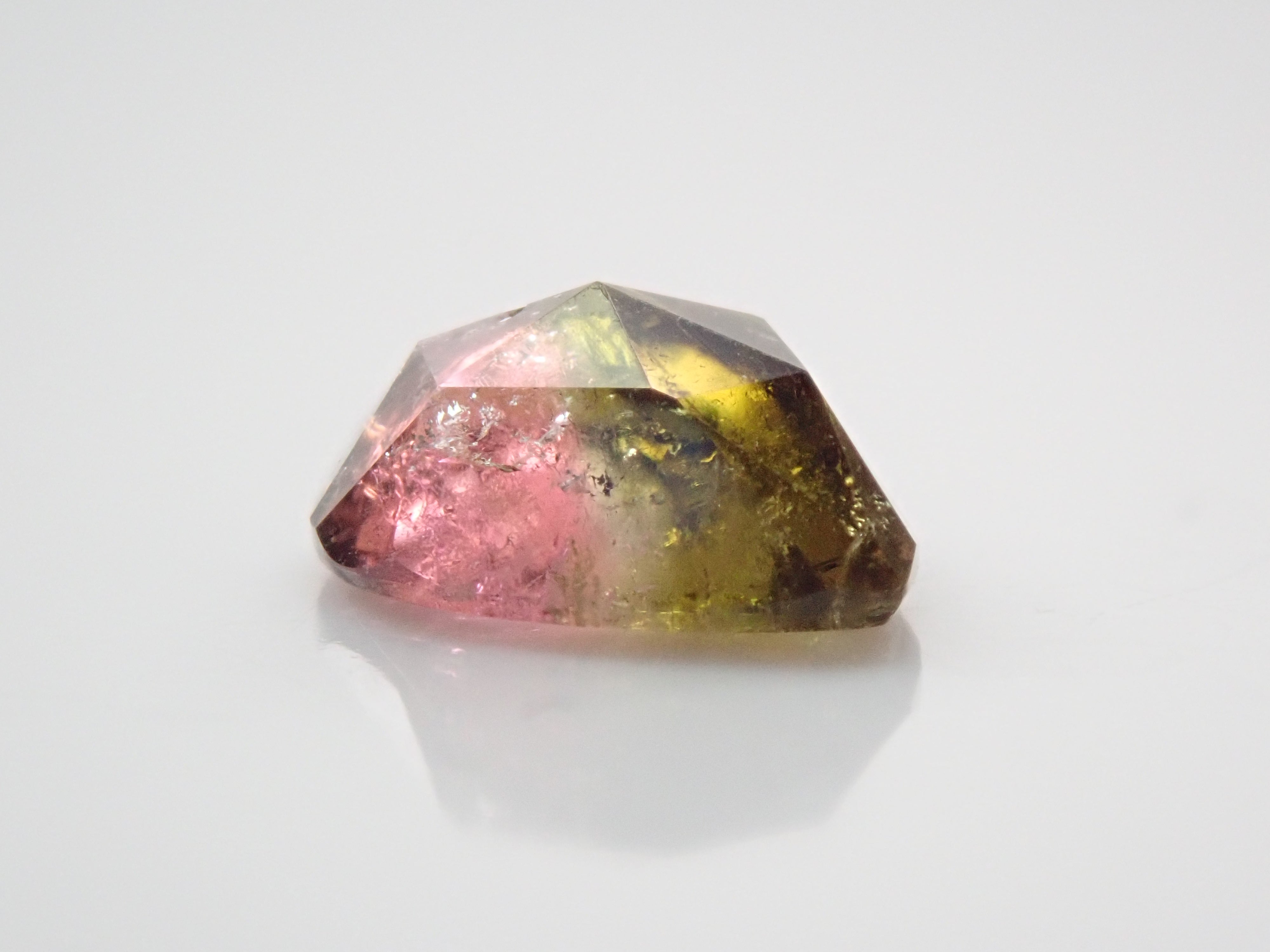 バイカラートルマリン 0.669ctルース(ローズカット)