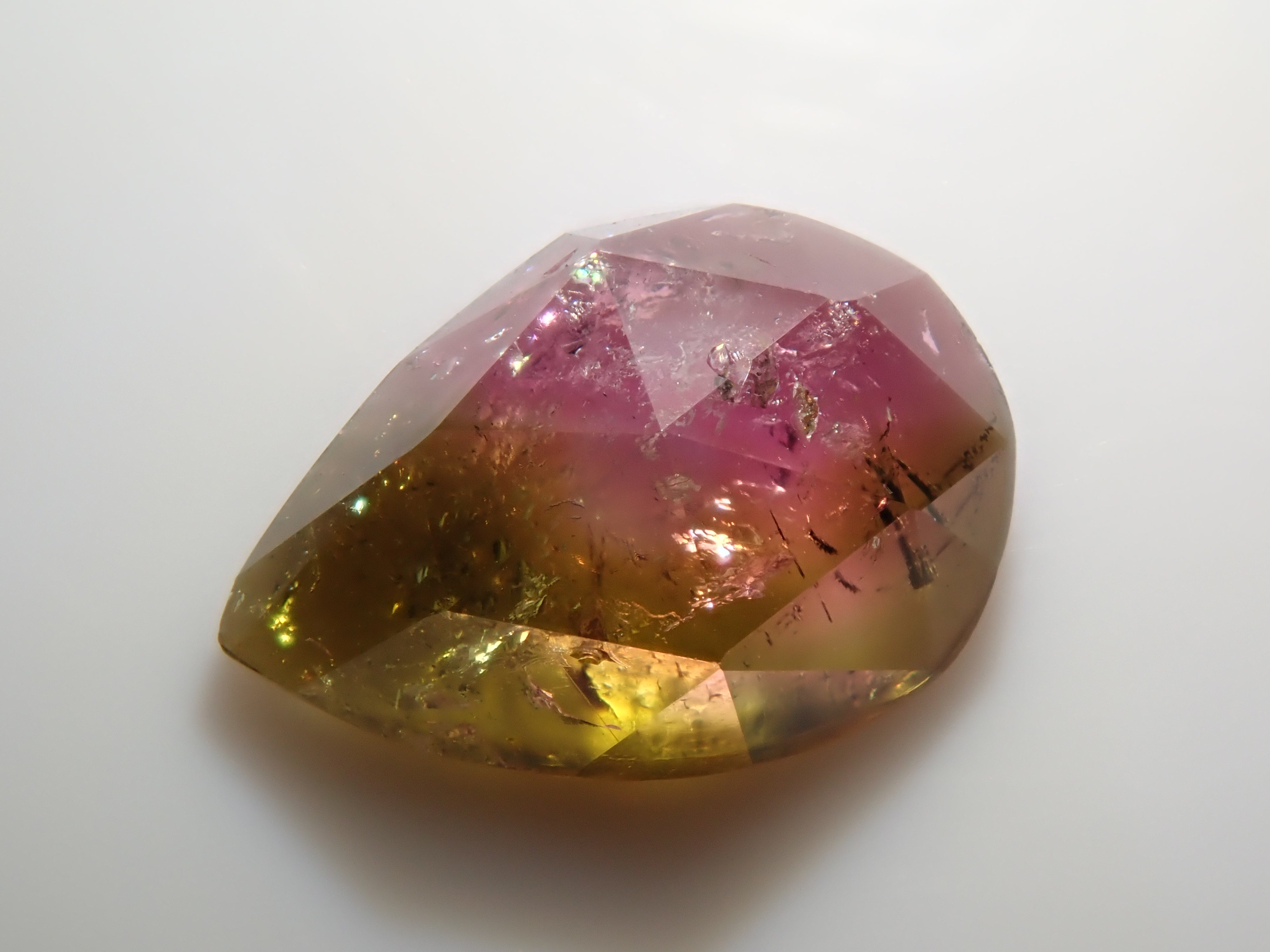バイカラートルマリン 0.669ctルース(ローズカット)
