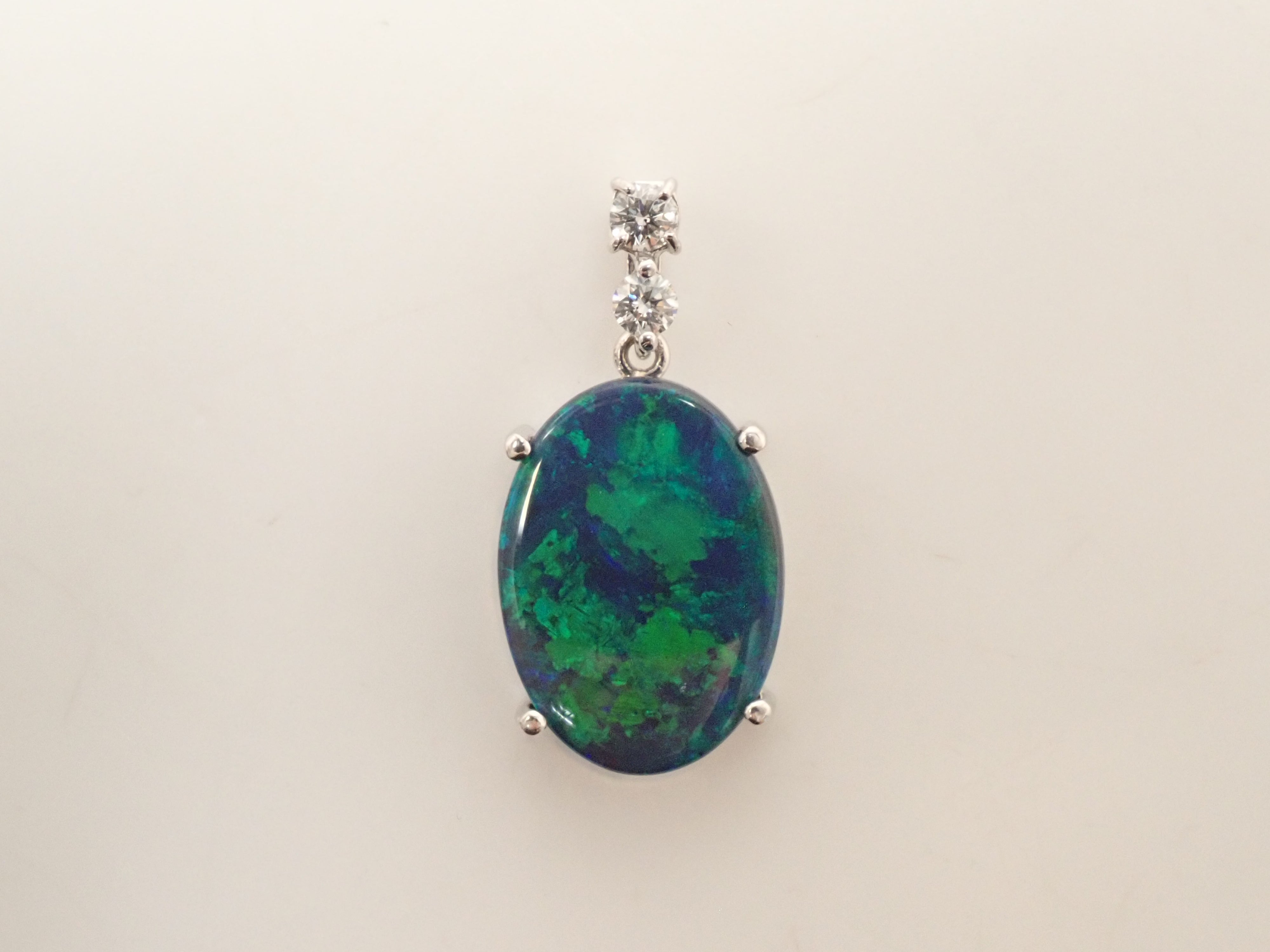【7/9 22時販売】【カラフリ】 Pt900ブラックオパール 3.17ct・ダイヤモンド0.105ctペンダントトップ(ネックレストップ) 鑑別書