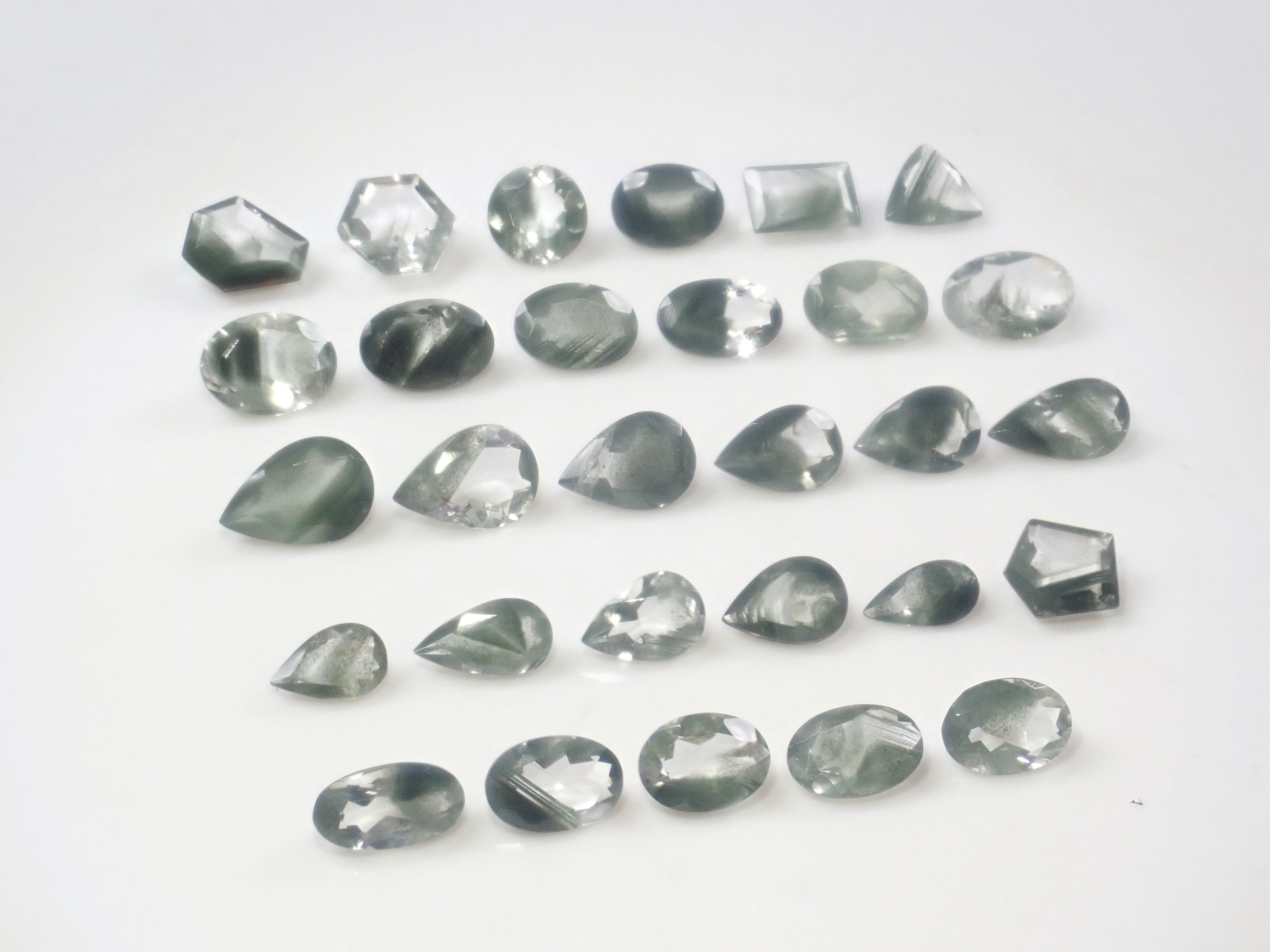 【7/6 22時販売】《限定29石》インド産グリーンファントムクォーツ(平均1.1ct)《複数購入割引有》