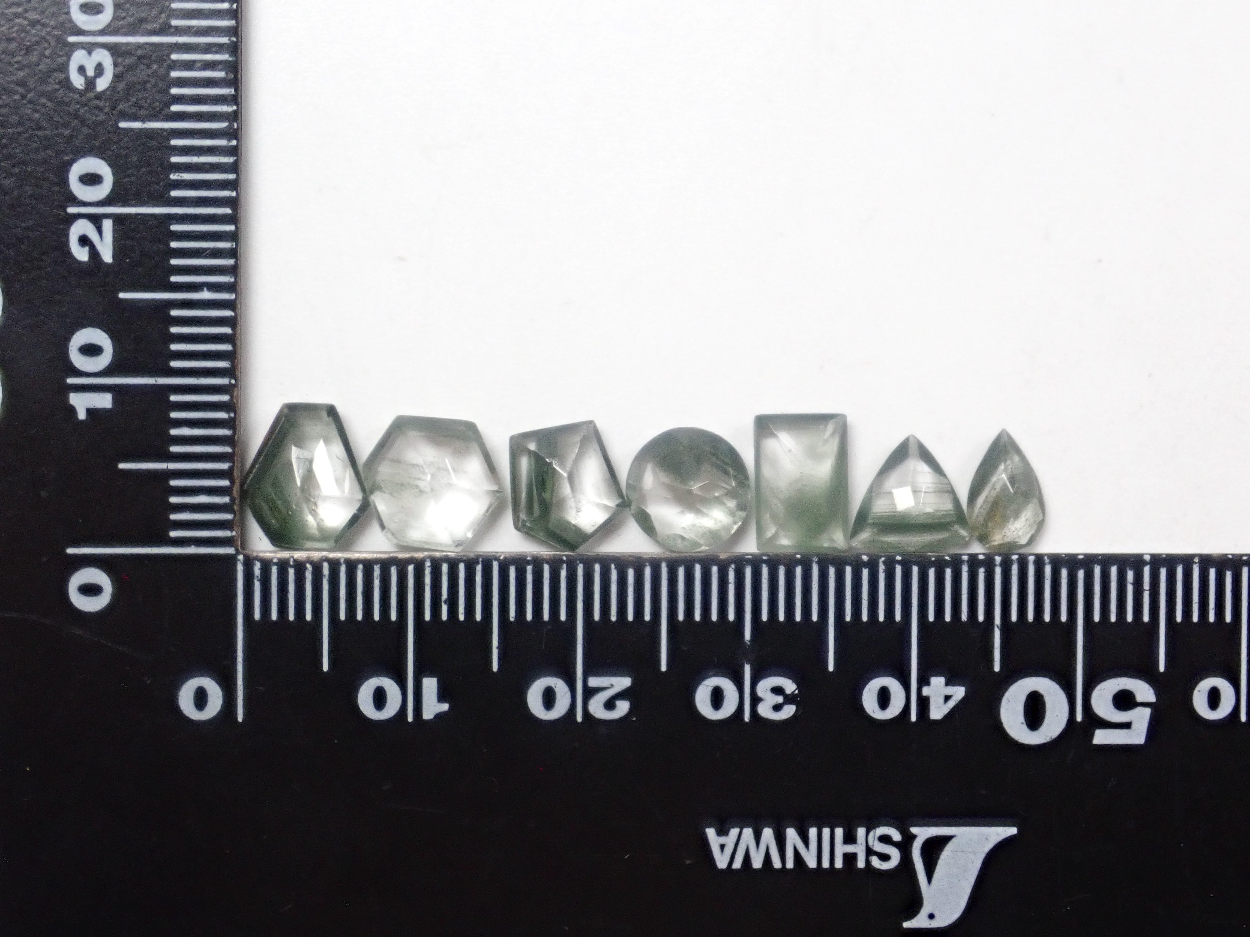 【7/6 22時販売】《限定29石》インド産グリーンファントムクォーツ(平均1.1ct)《複数購入割引有》