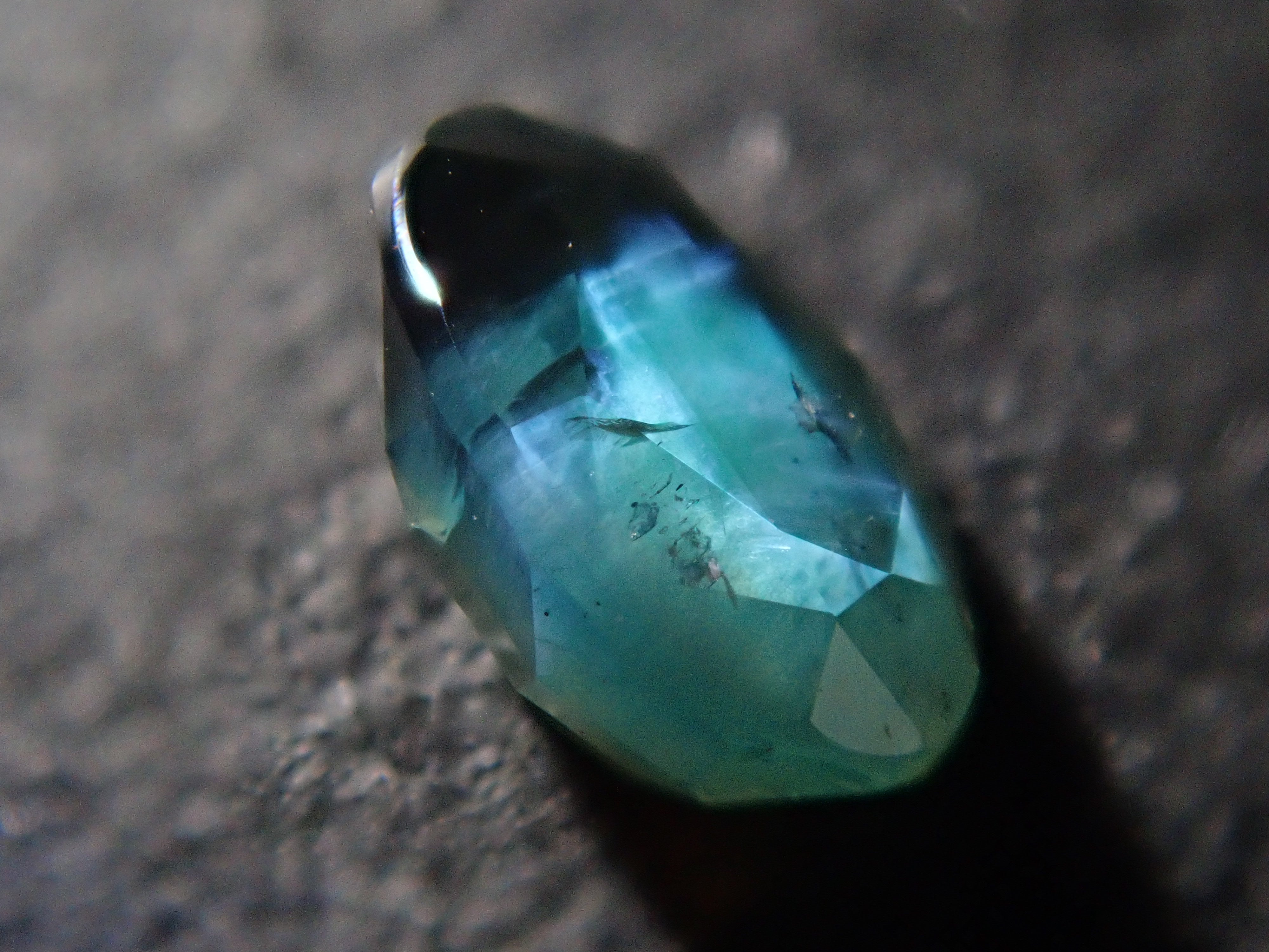 【12563399掲載】ブラジル産アレキサンドライト 0.265ctルース