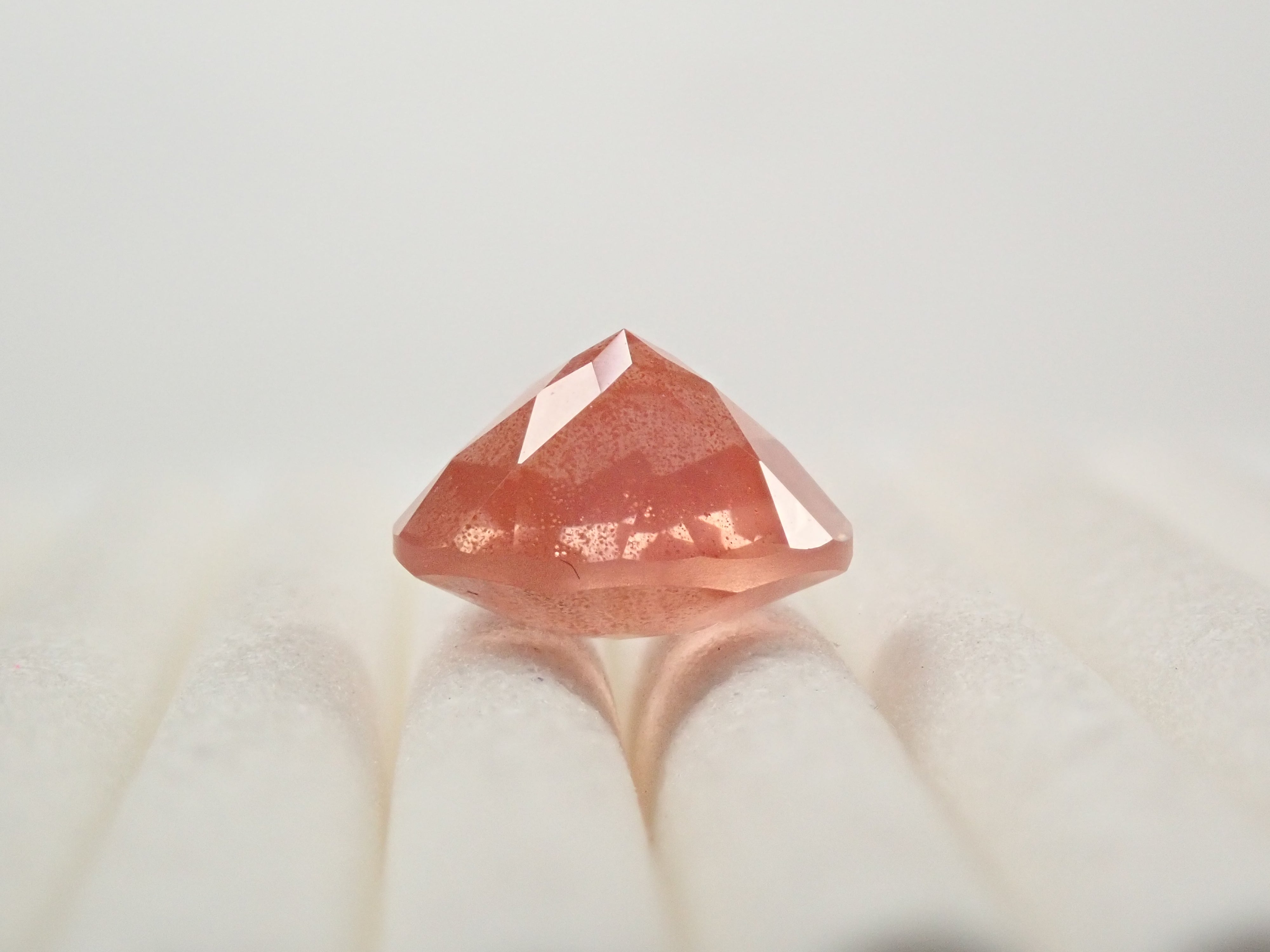 【カメリアカット】オレゴンサンストーン 2.102ct《コラボ》ルース ワッペン