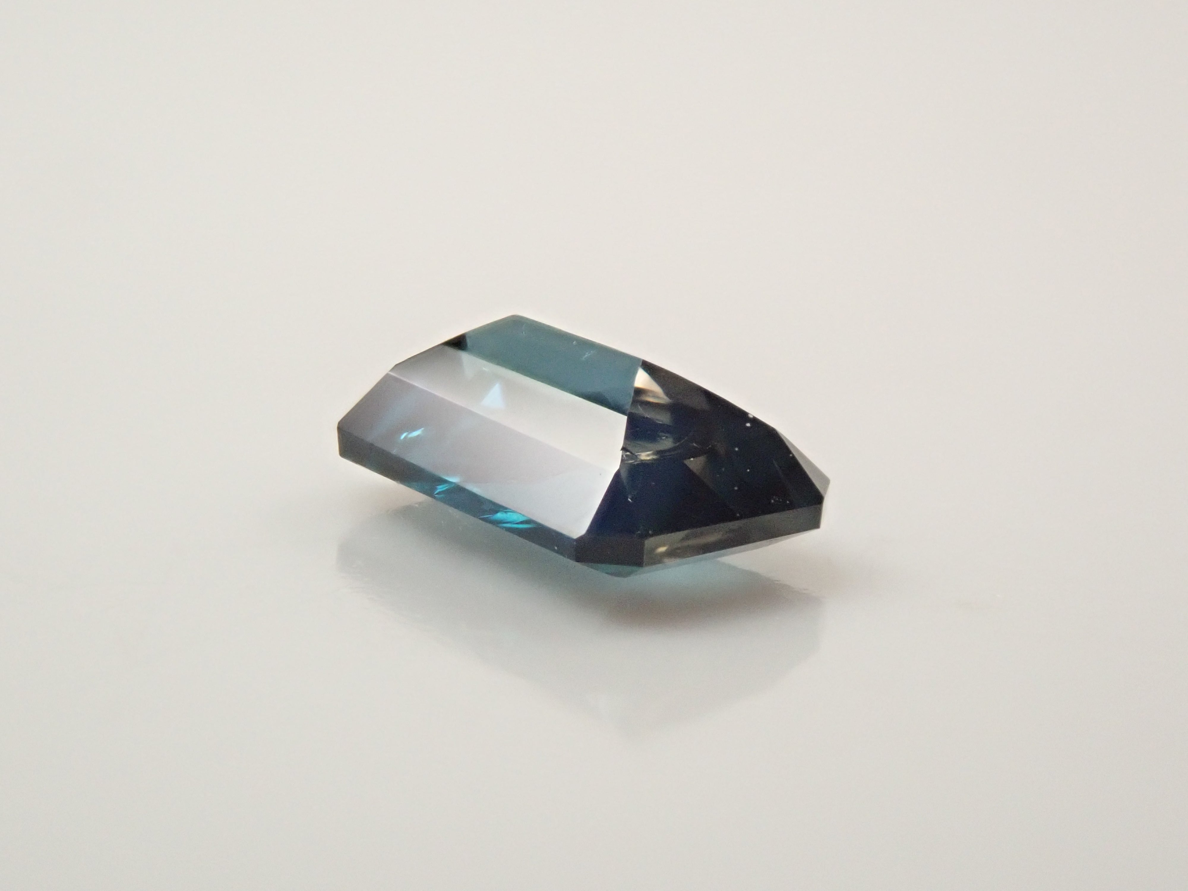 サファリン 0.517ctルース