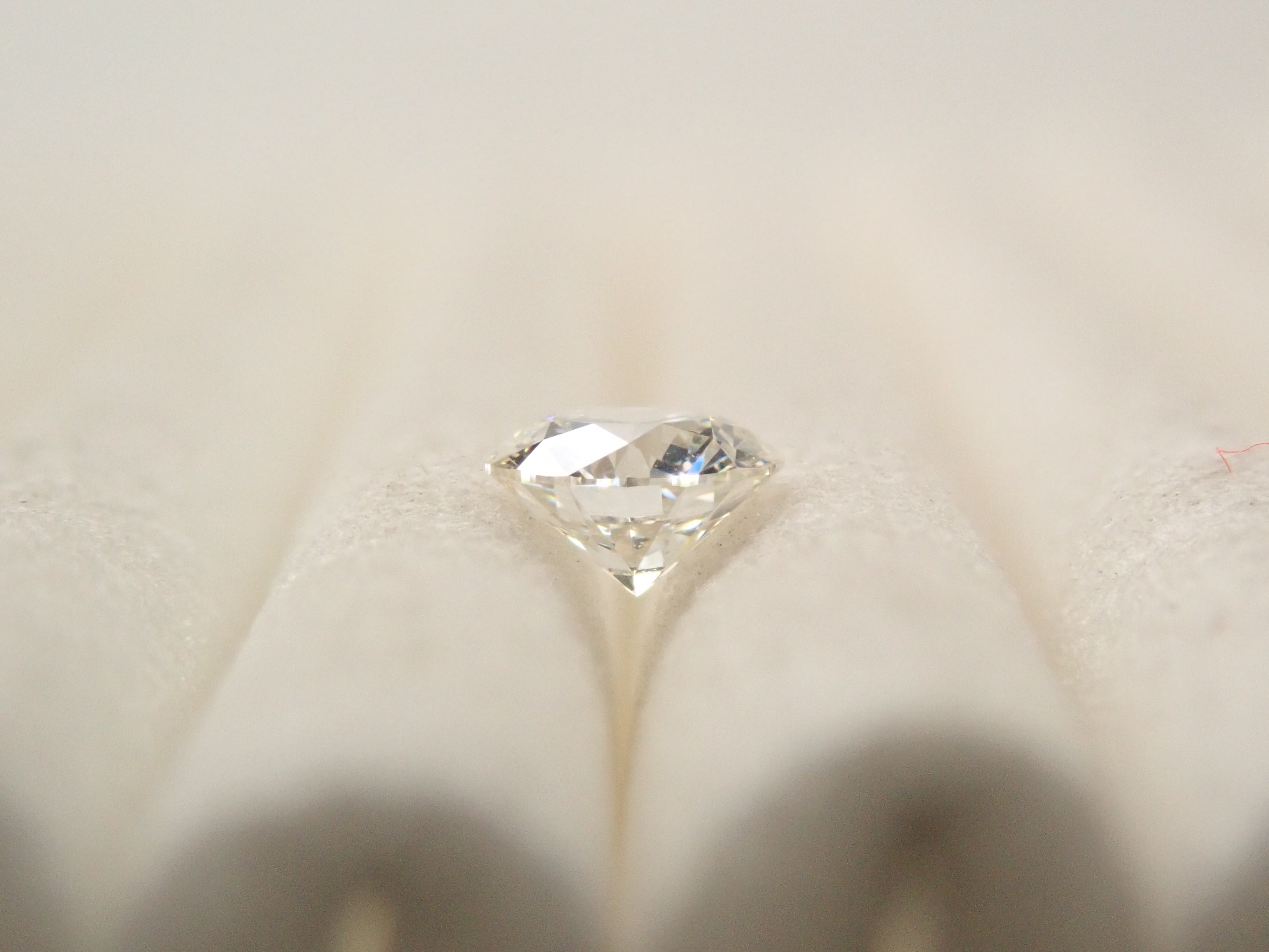 ダイヤモンド 3.3mm/0.134ctルース(I, VVS-2, Excellent H&C)