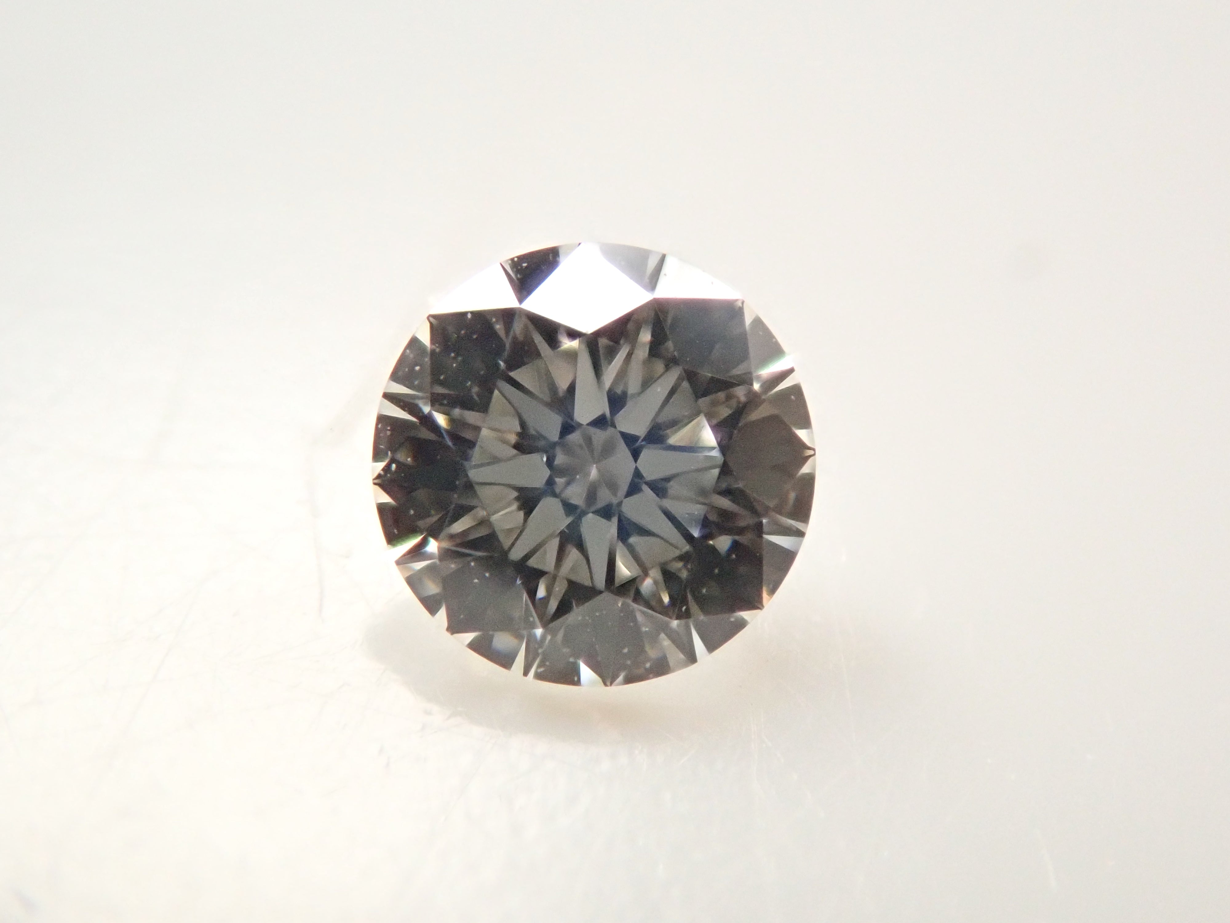 ダイヤモンド 3.3mm/0.134ctルース(I, VVS-2, Excellent H&C)
