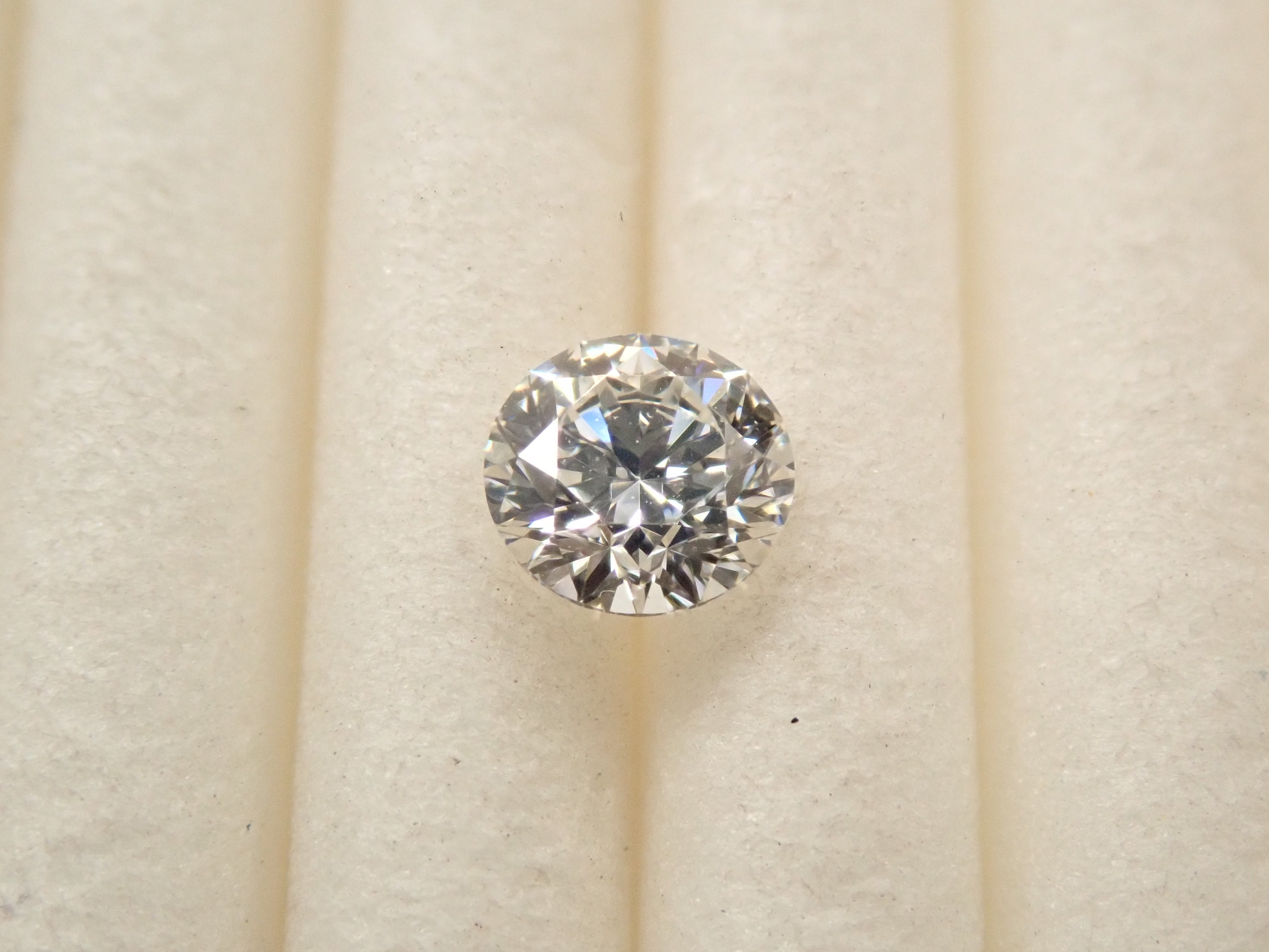 ダイヤモンド(H&C) 3.8mm/0.208ctルース(G, IF, 3Excellent H&C)