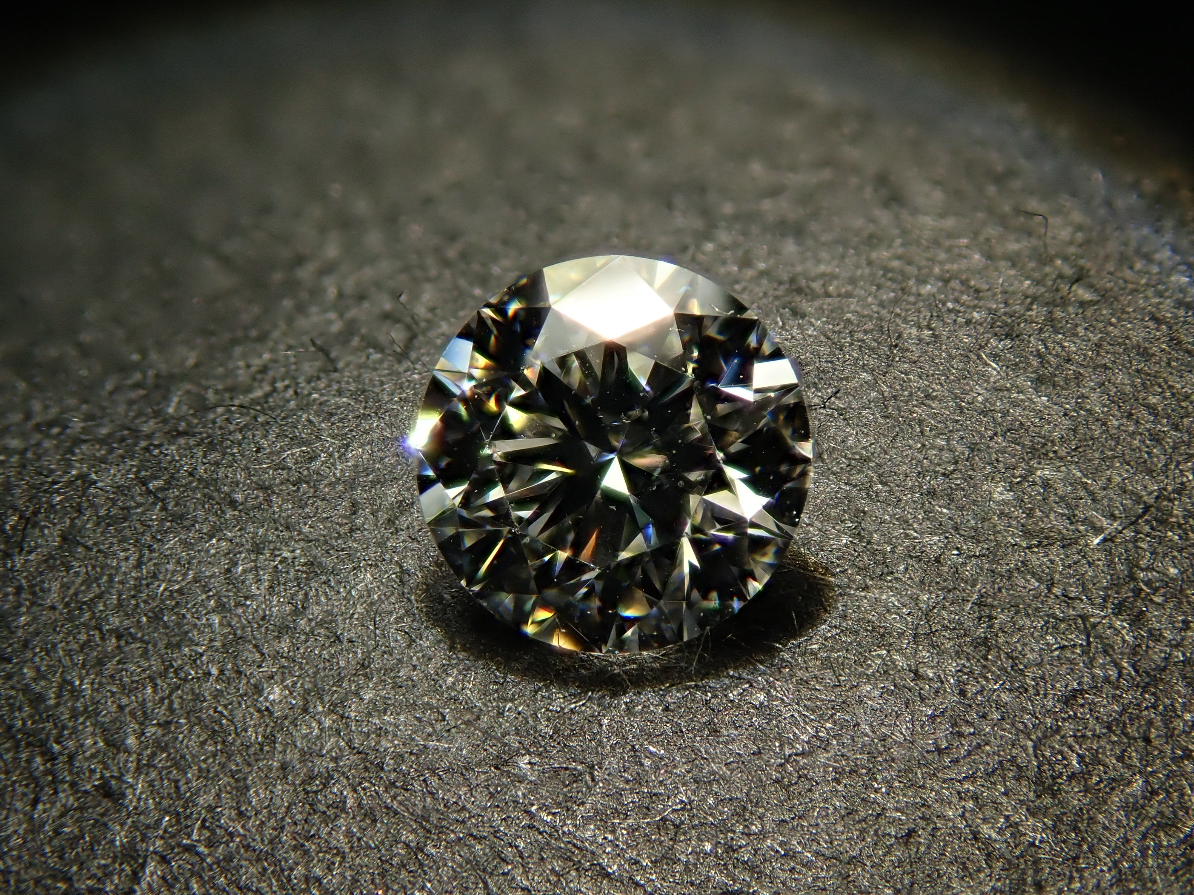 ダイヤモンド(H&C) 3.8mm/0.208ctルース(G, IF, 3Excellent H&C)