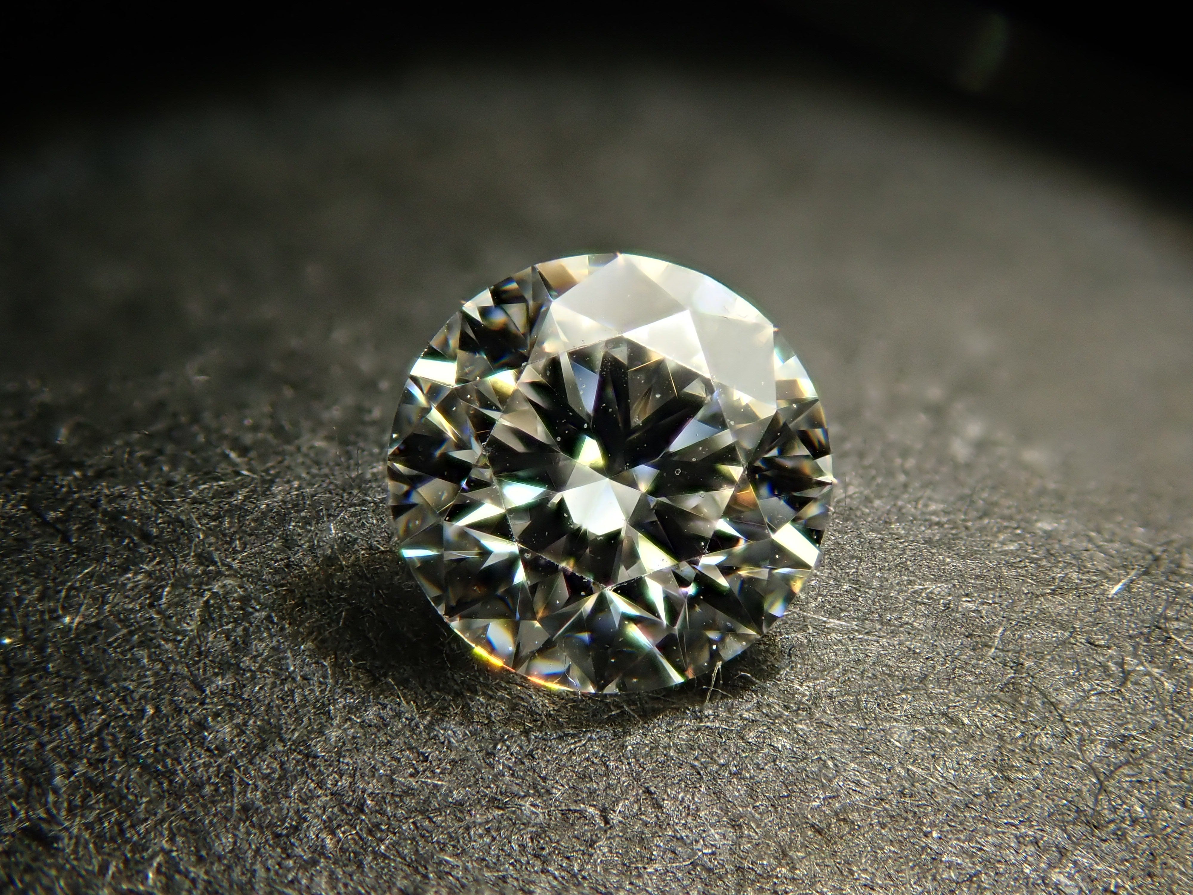 ダイヤモンド(H&C) 3.8mm/0.208ctルース(G, IF, 3Excellent H&C)
