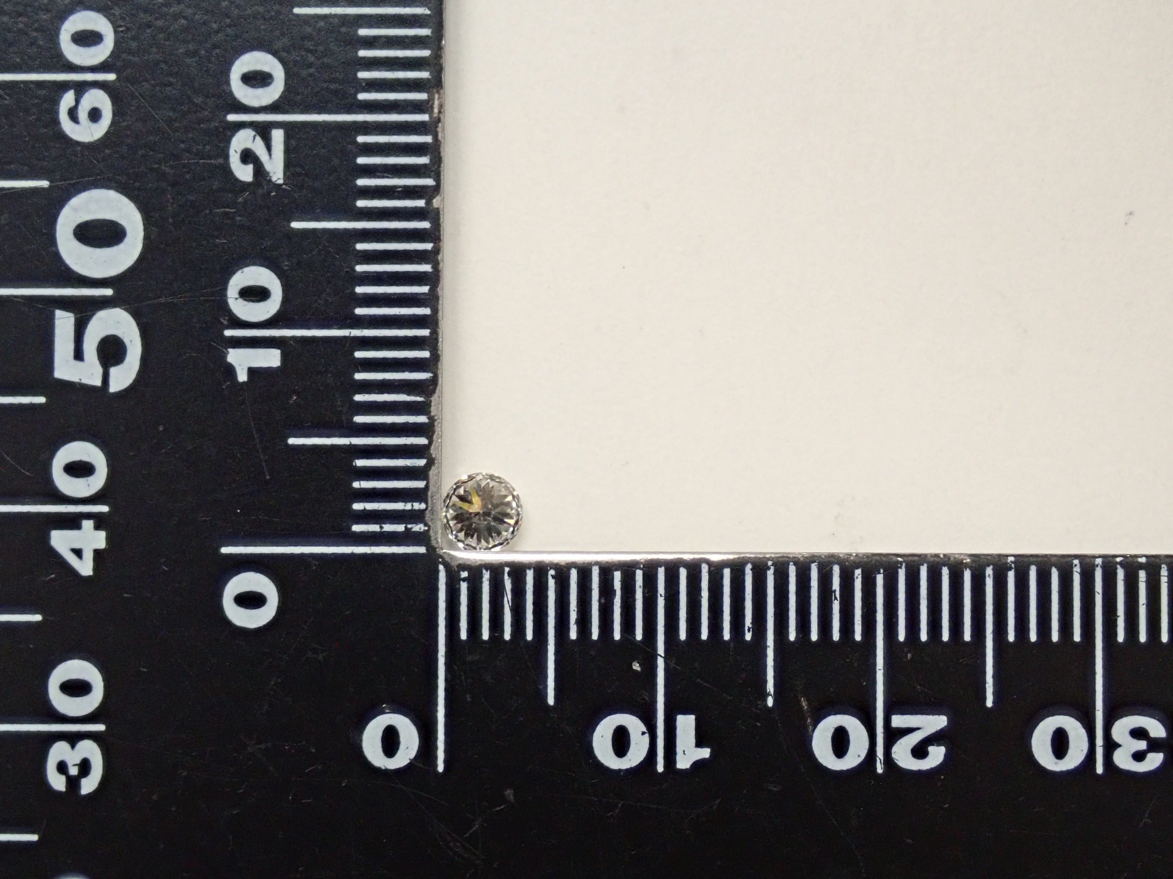 ダイヤモンド(H&C) 3.8mm/0.208ctルース(G, IF, 3Excellent H&C)