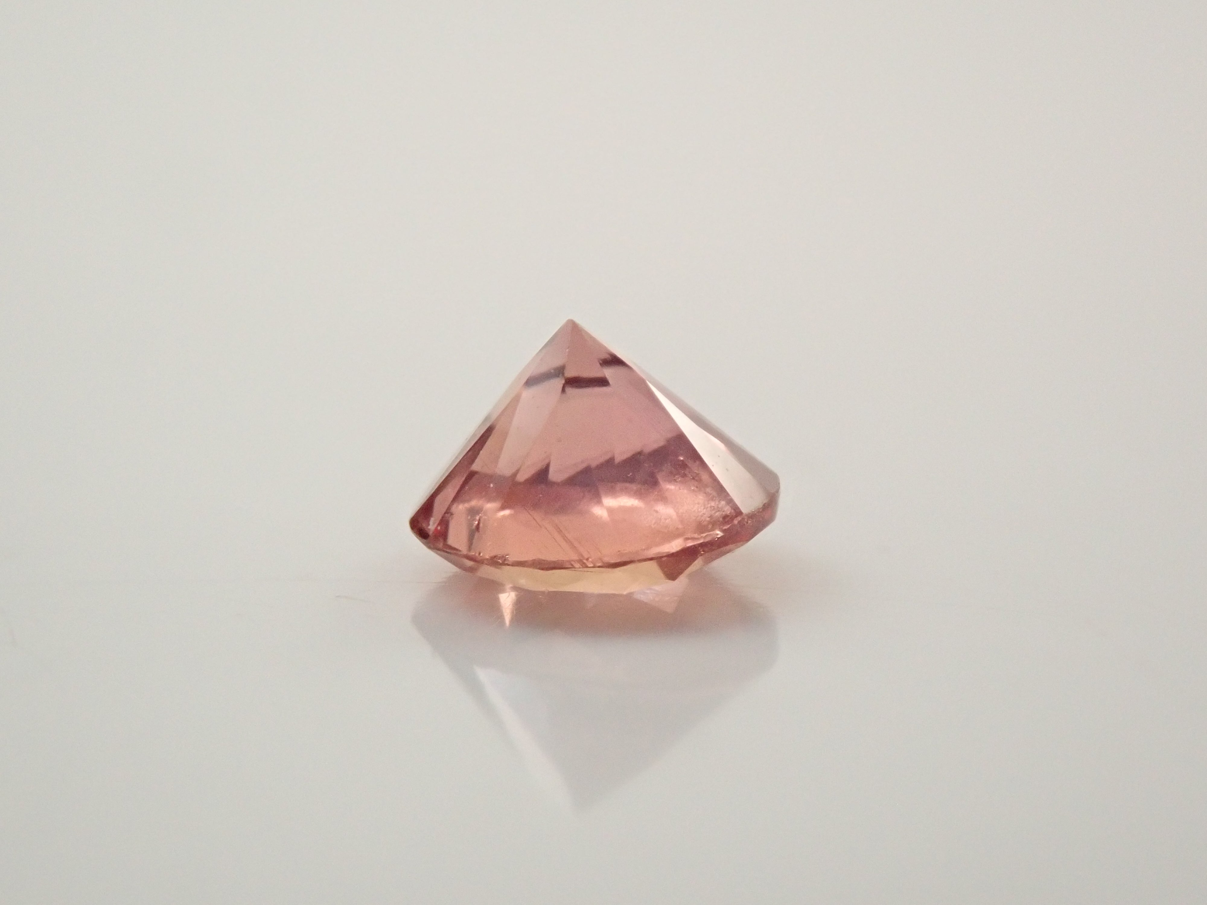 非加熱パパラチアサファイア 3.9mm/0.290ctルース GIA