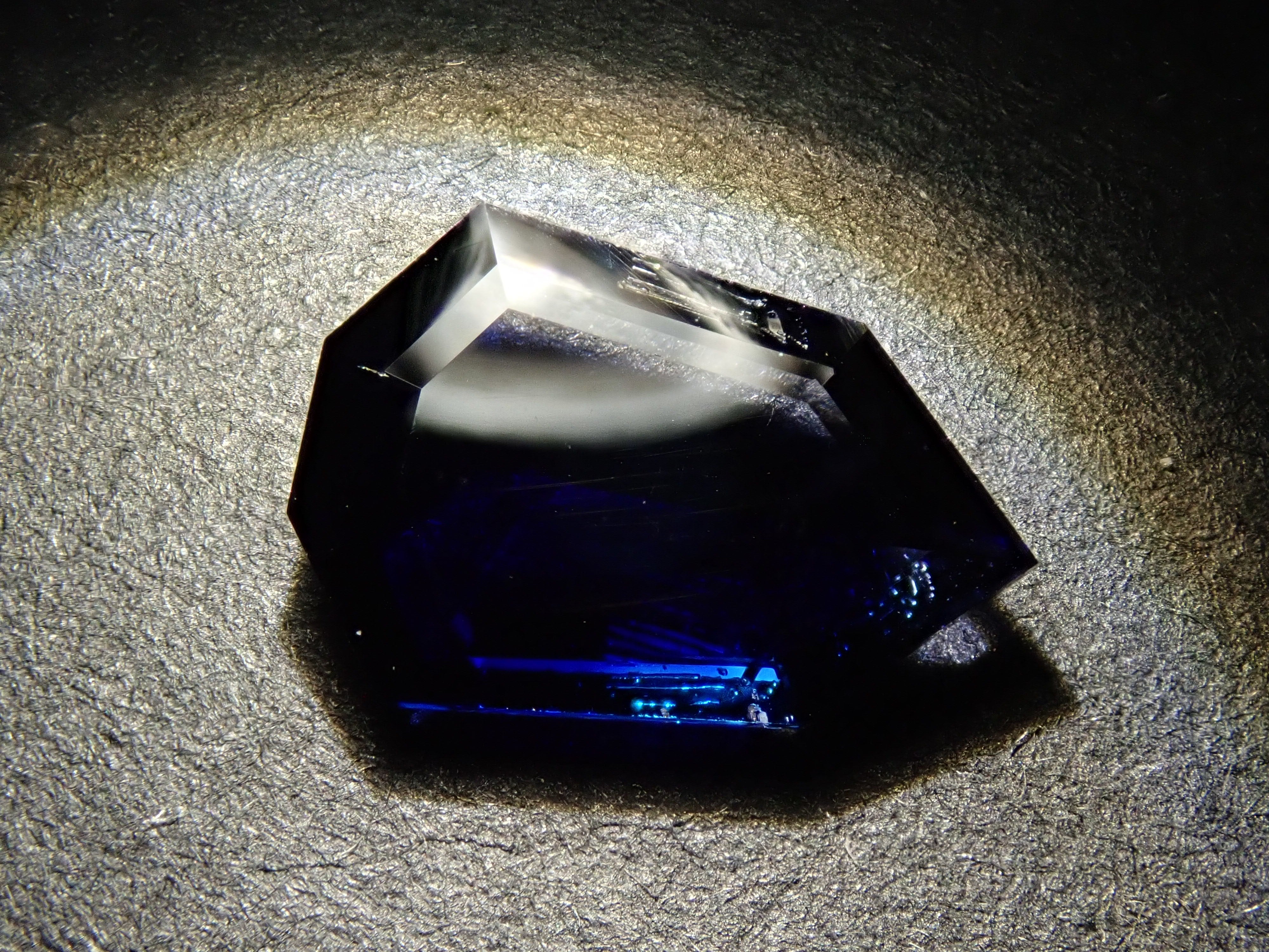 マダガスカル産非加熱ブルーサファイア 1.310ctルース GIA