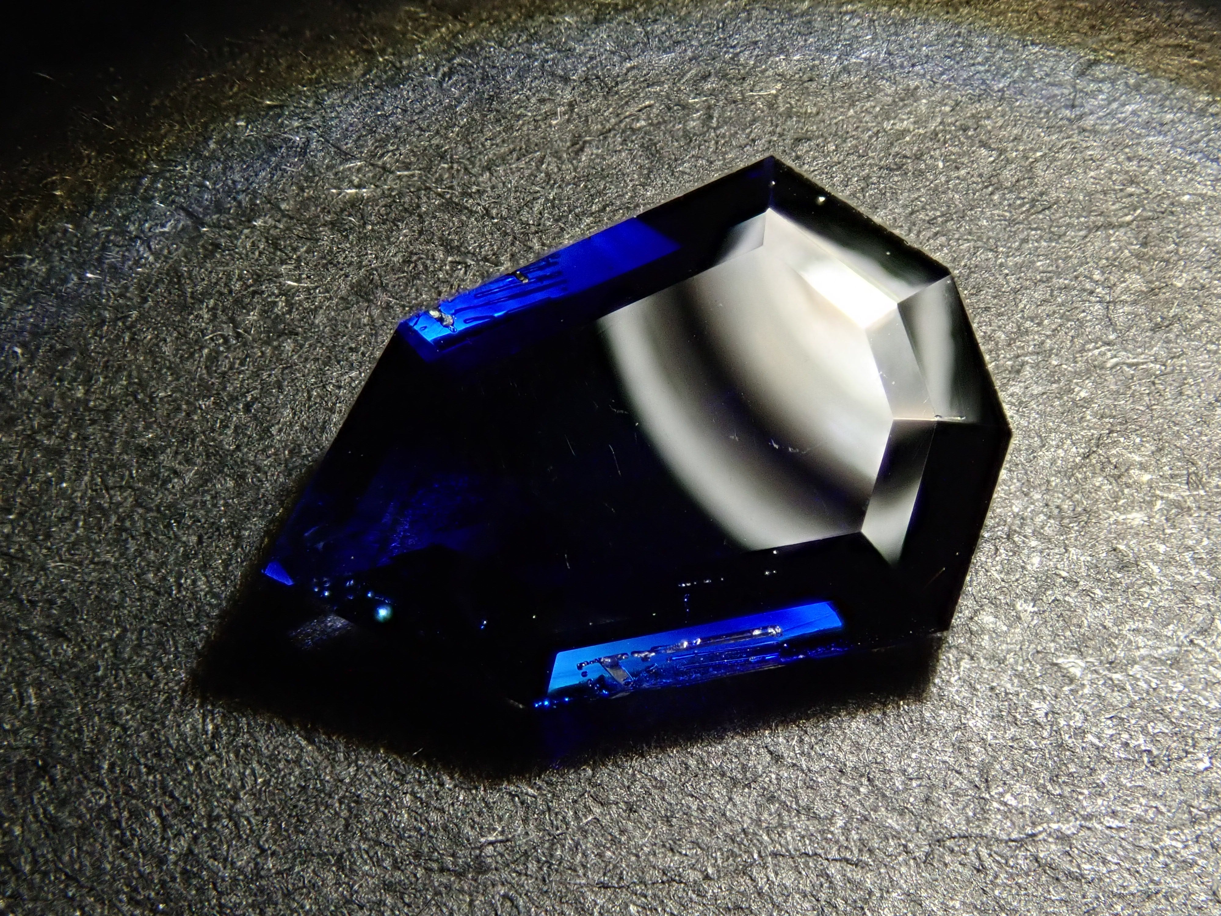 マダガスカル産非加熱ブルーサファイア 1.310ctルース GIA