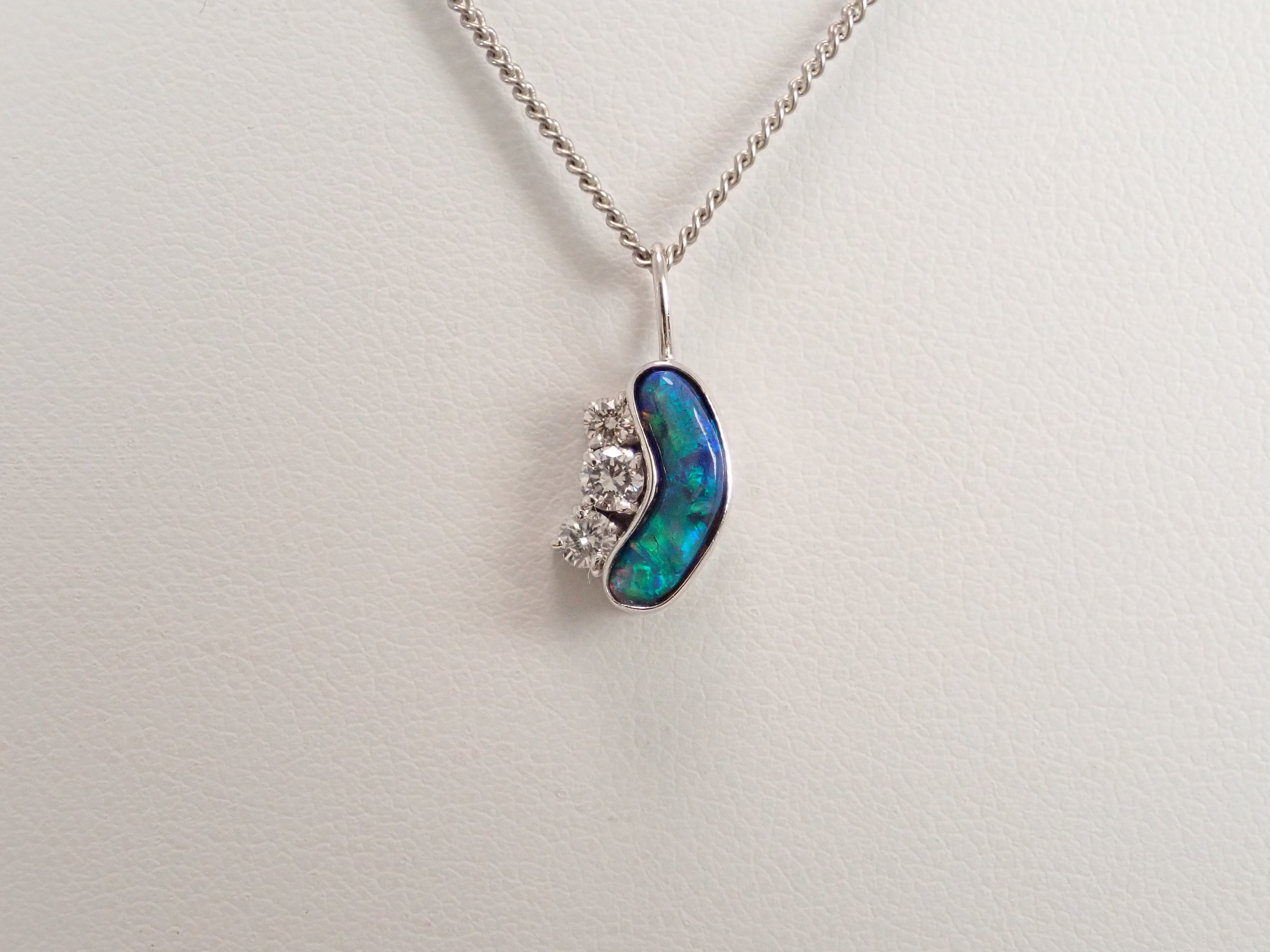 【刊載於22602660】【七彩珠寶】Pt900 黑歐泊 0.58ct 吊墜(項鍊墜)