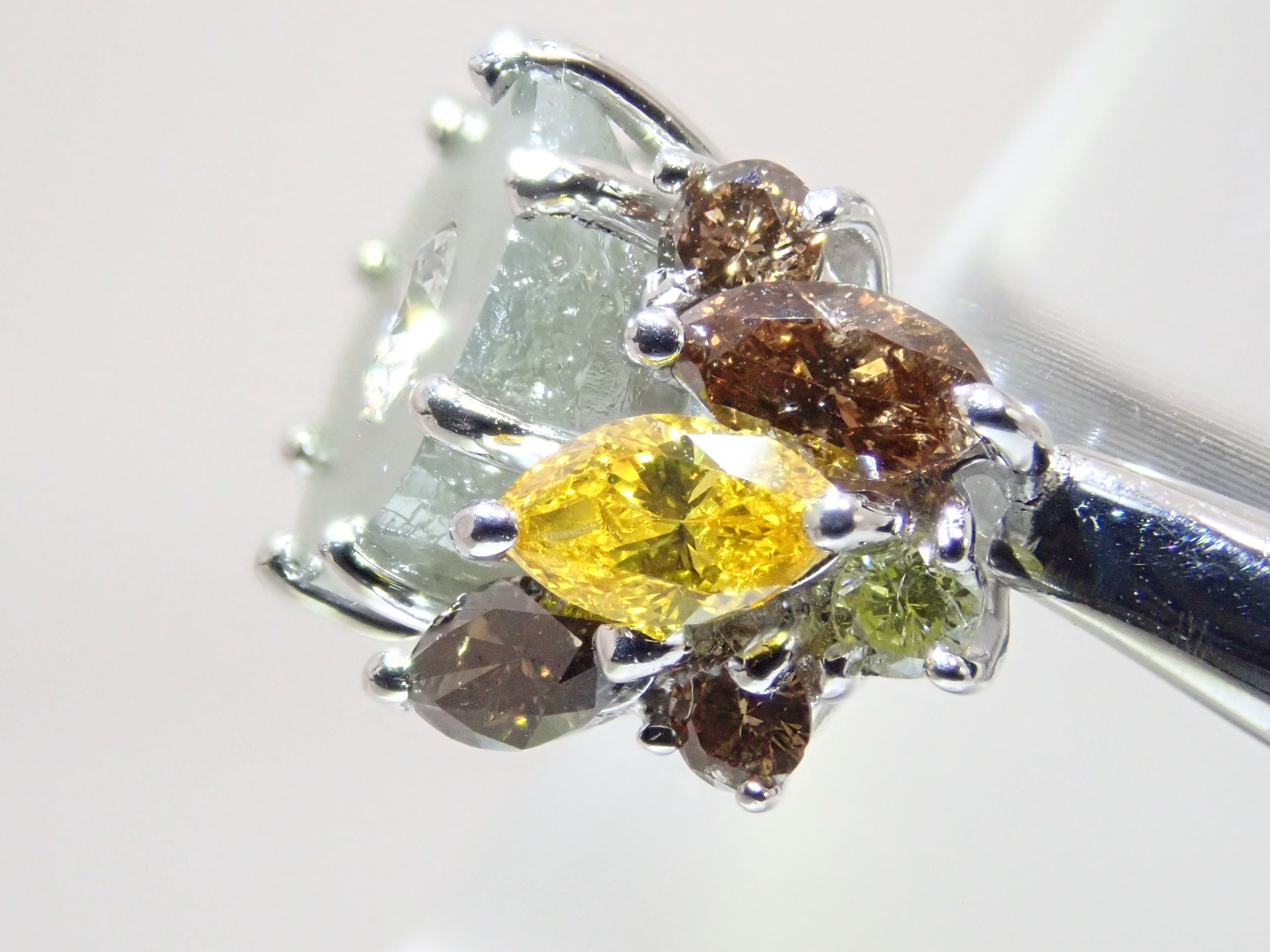 【7/13 22時販売】【カラフリ】Pt900 ダイヤモンド原石 2.733ct・ダイヤモンド0.68ctリング 鑑別カード