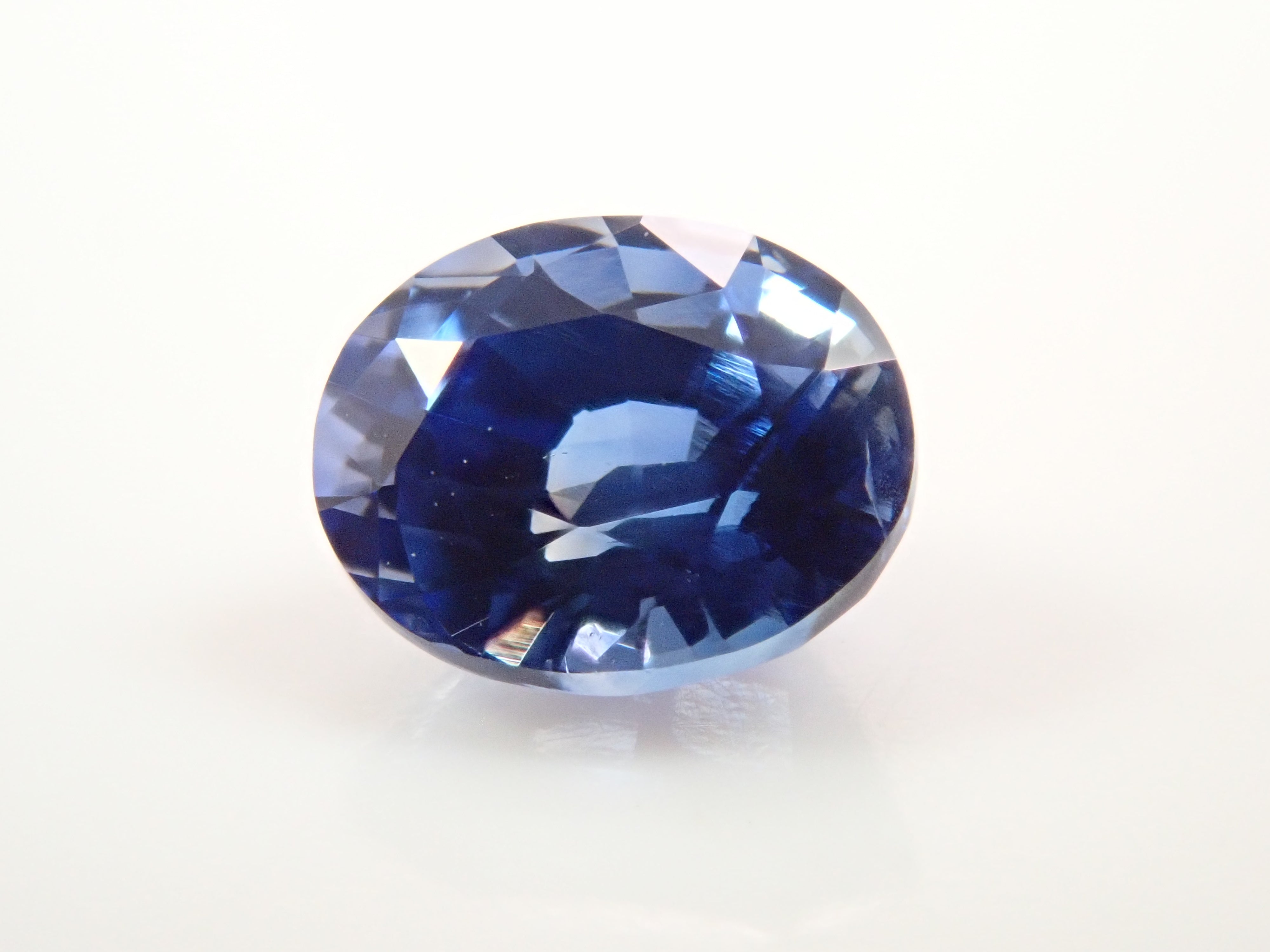 【12563490掲載】スリランカ産ブルーサファイア 0.557ctルース