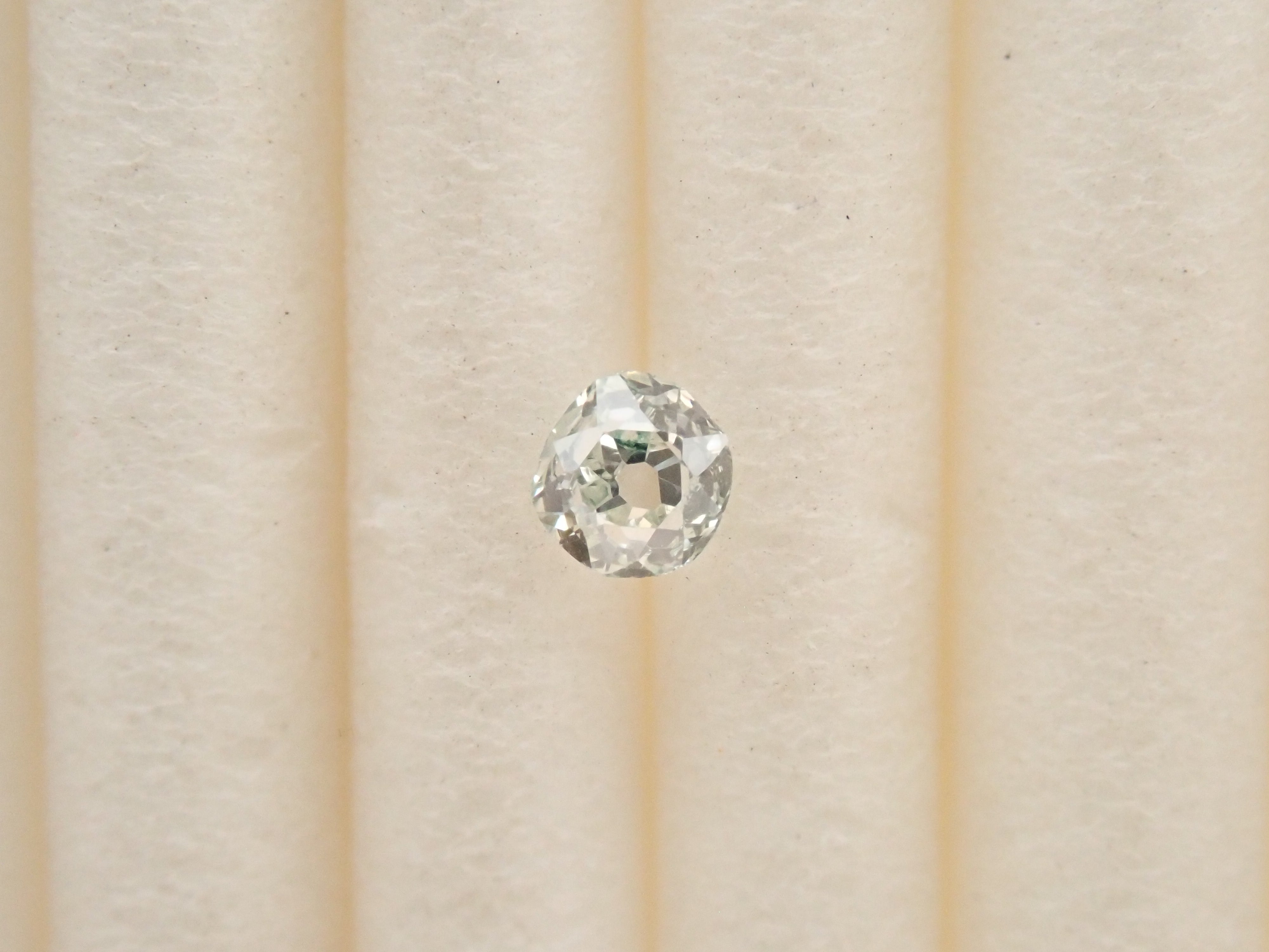 グリーンダイヤモンド 0.100ctルース(VERY LIGHT GREEN, SI-1)