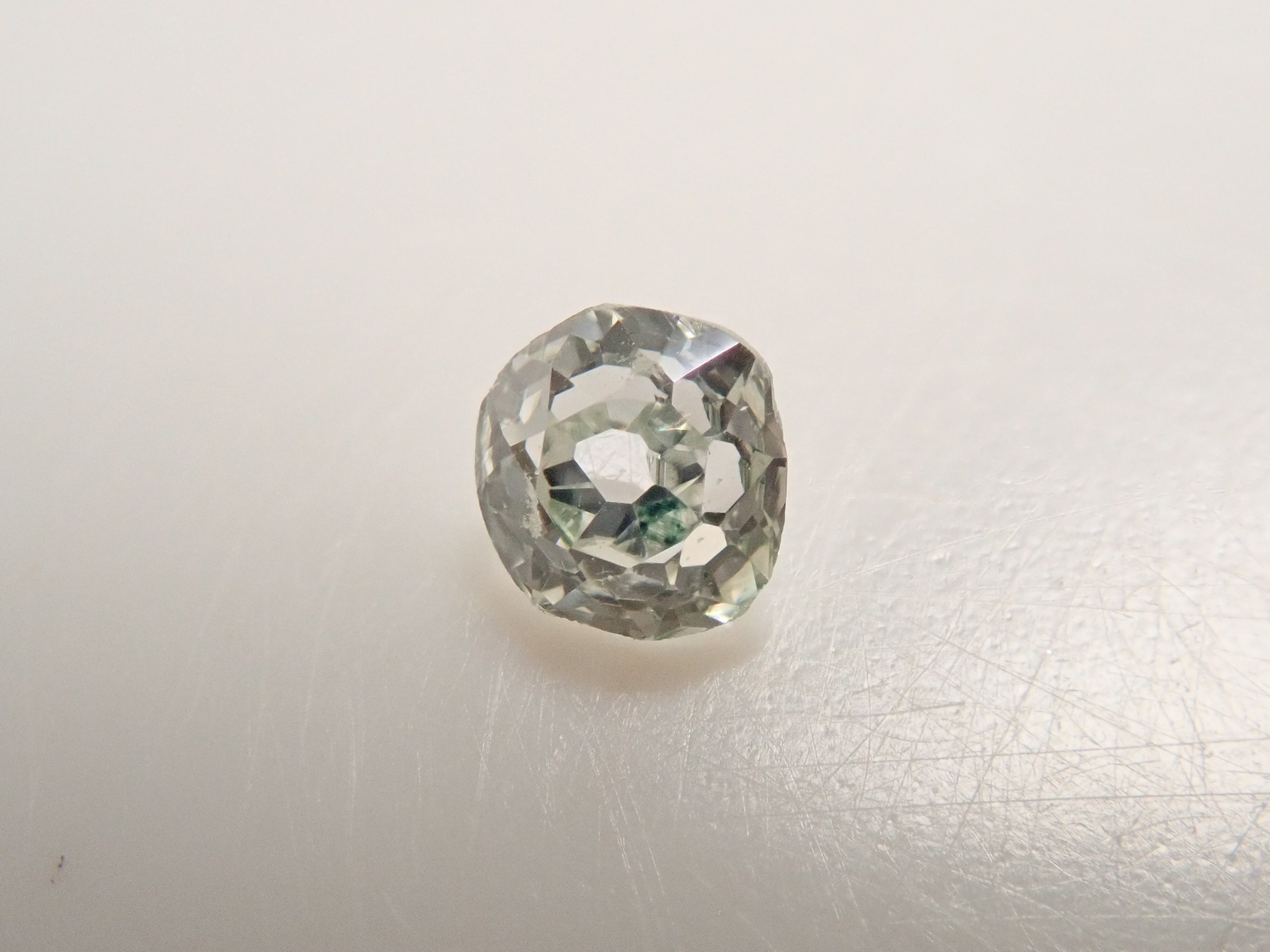 グリーンダイヤモンド 0.100ctルース(VERY LIGHT GREEN, SI-1)