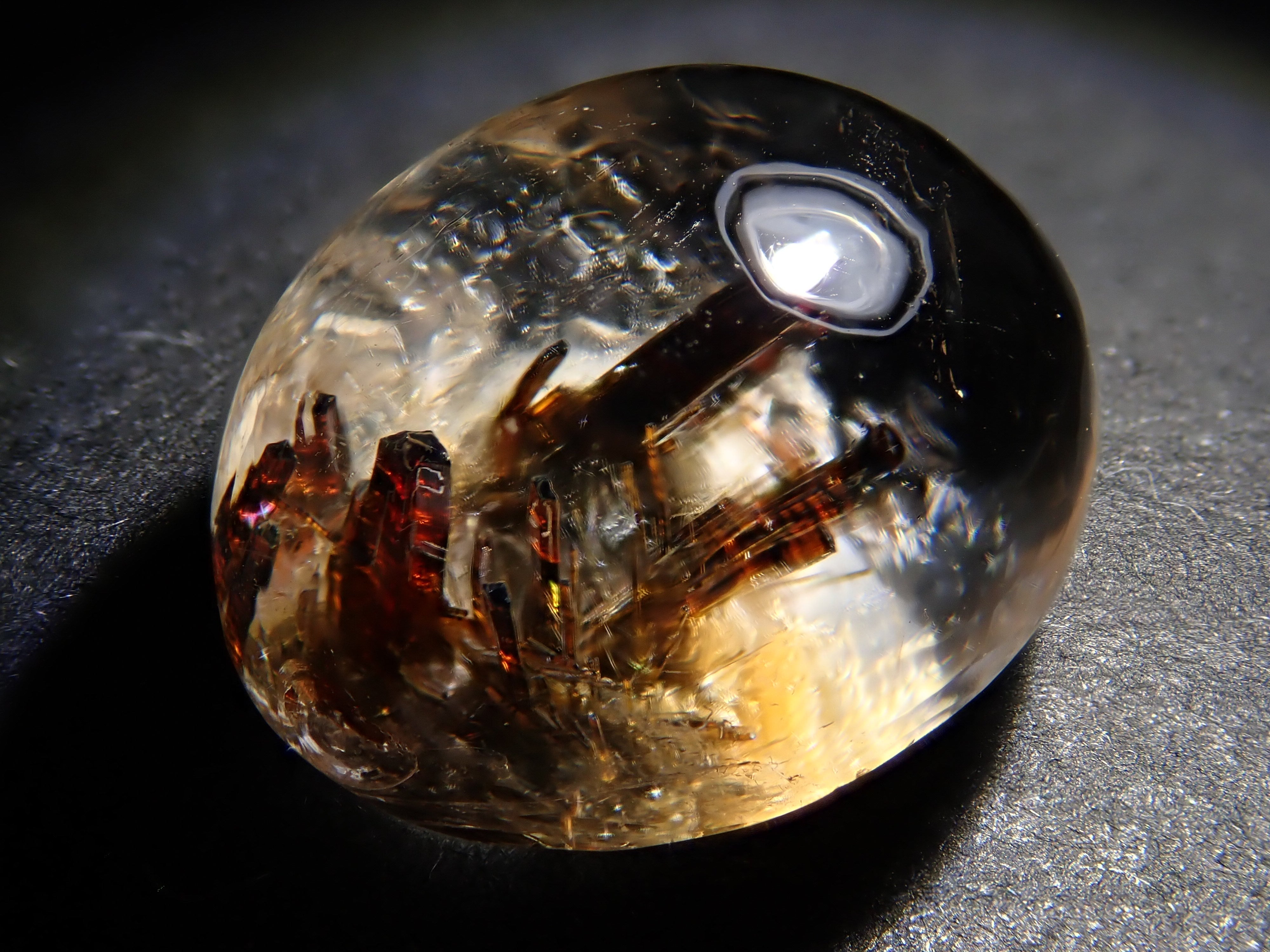 ブラジル産ルチルクォーツ(ルチルレイテッドクォーツ)8.247ct ルース