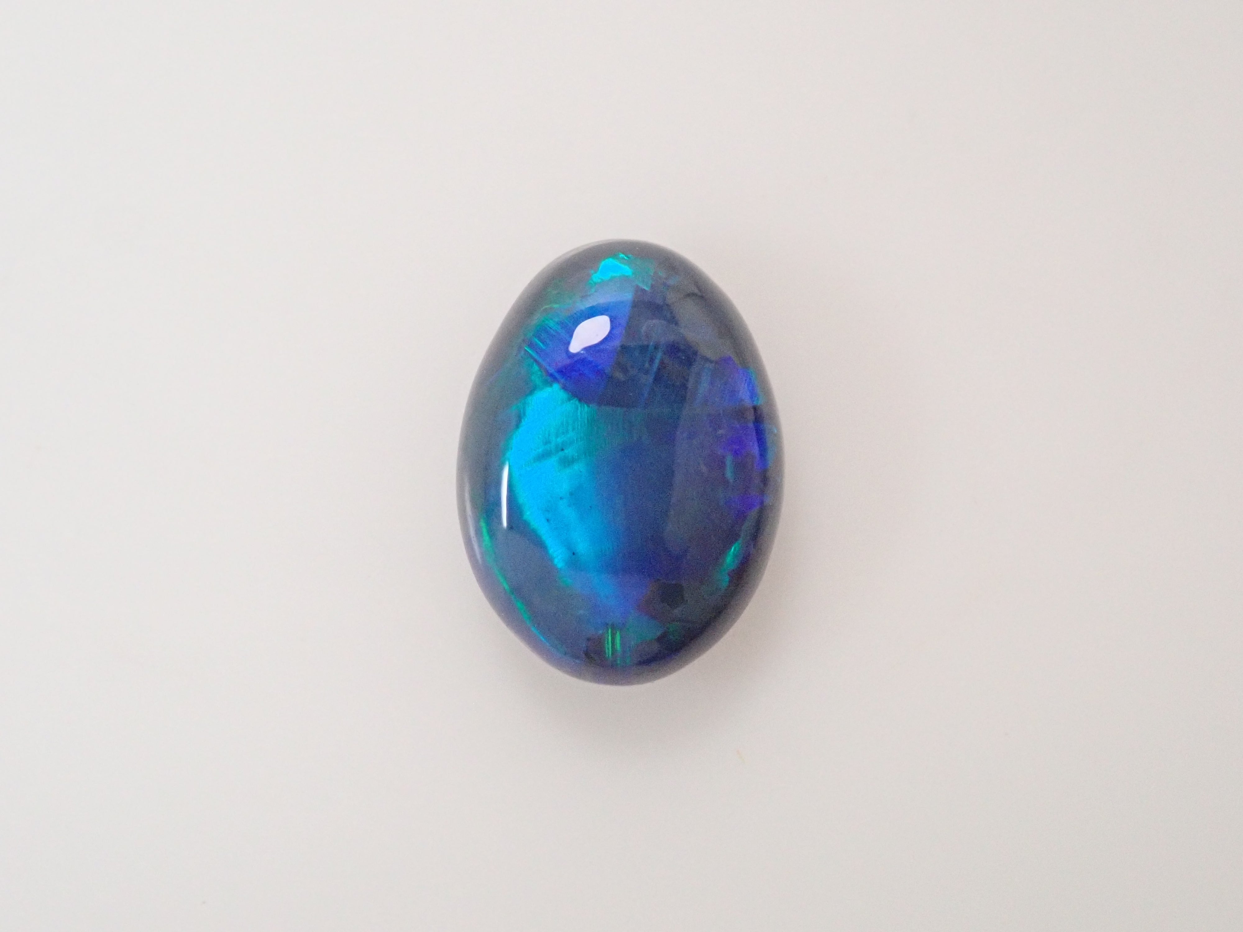 オーストラリア産ブラックオパール 0.778ctルース