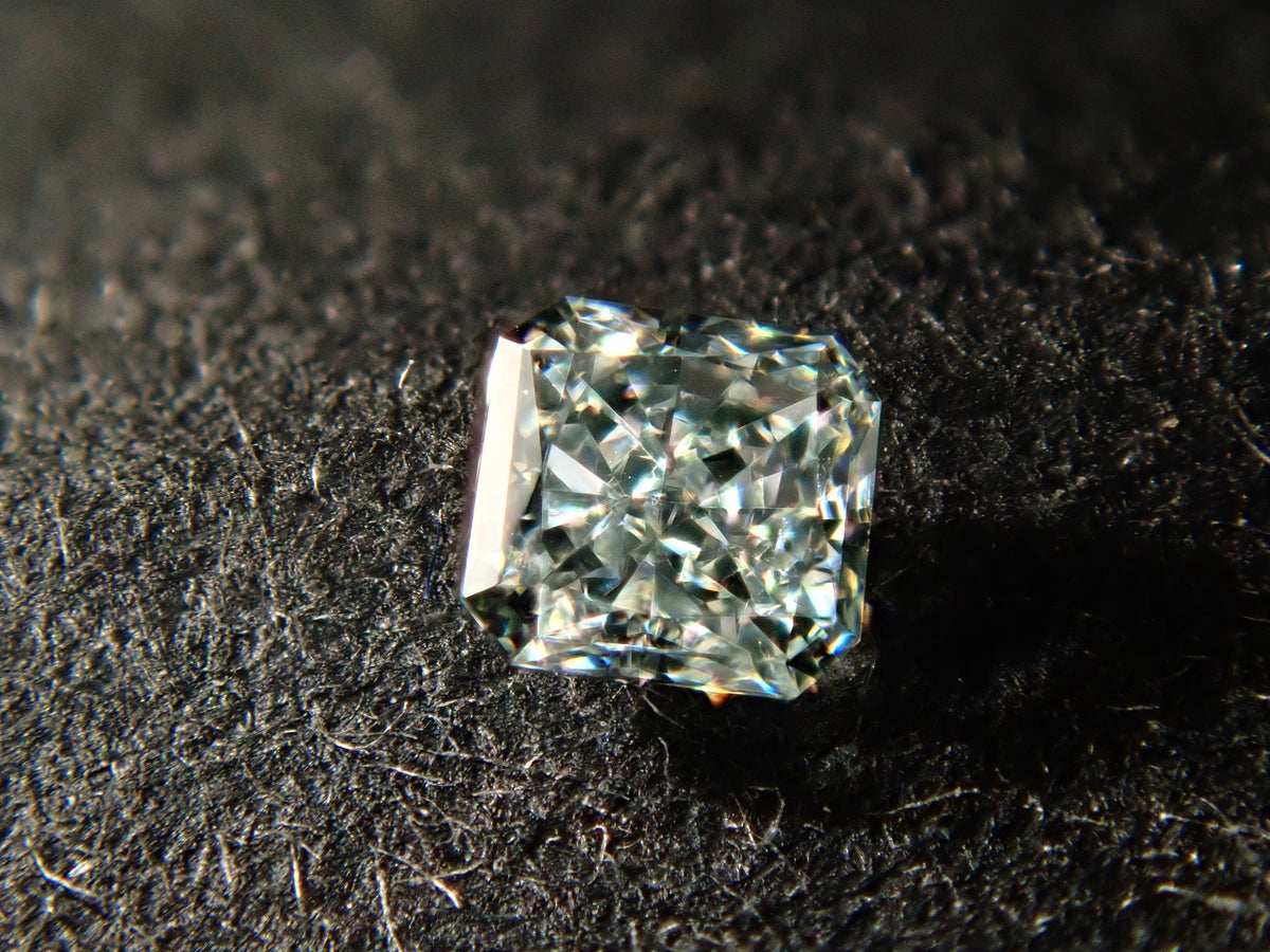 【抽籤販售0829】藍鑽 0.064ct裸石 (FANCY LIGHT GREEN BLUE, VS-1)