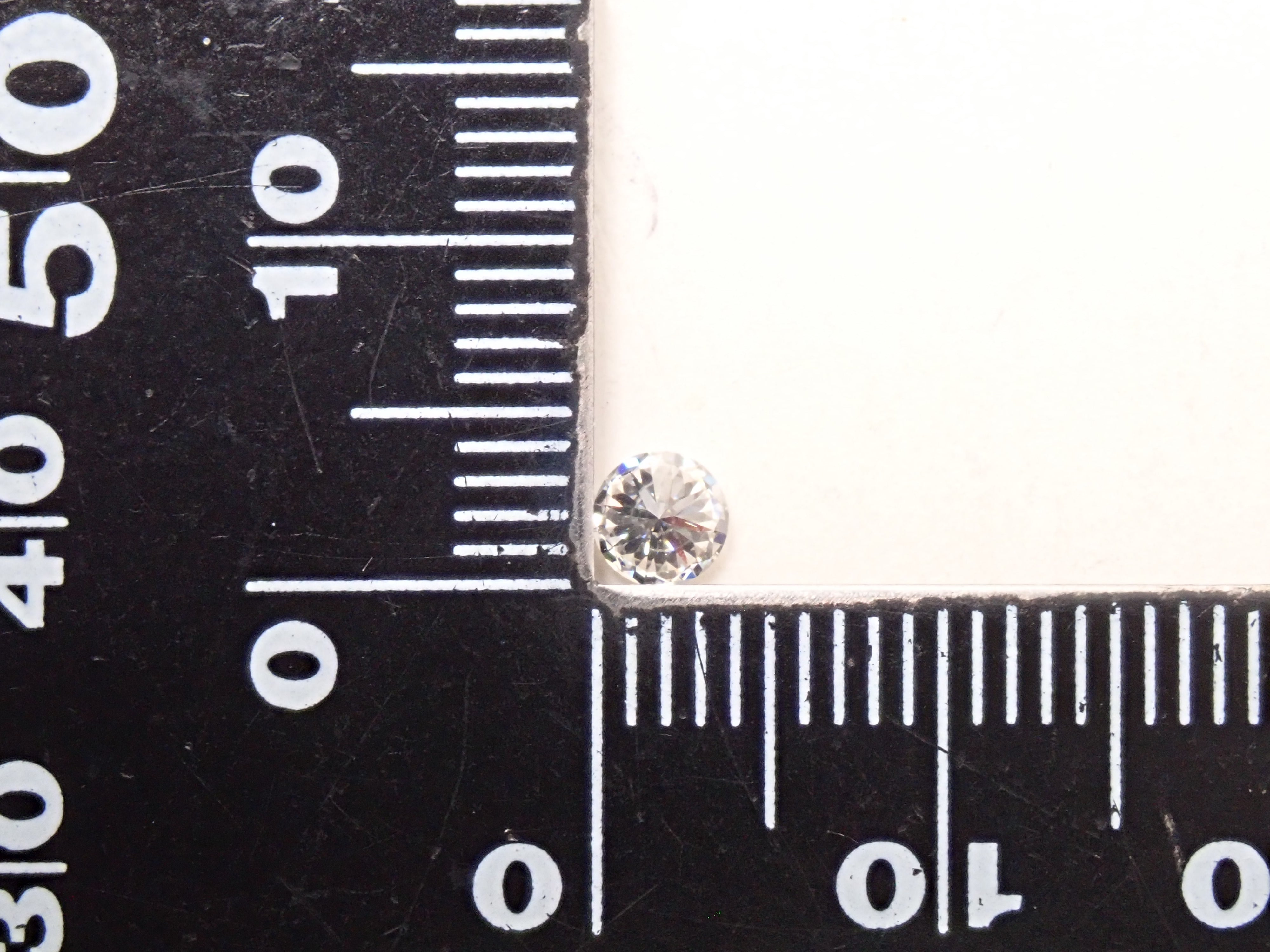 【抽選販売0731_11】ダイヤモンド(H&C) 4.0mm/0.234ctルース(D, VVS-1, 3Excellent H&C)