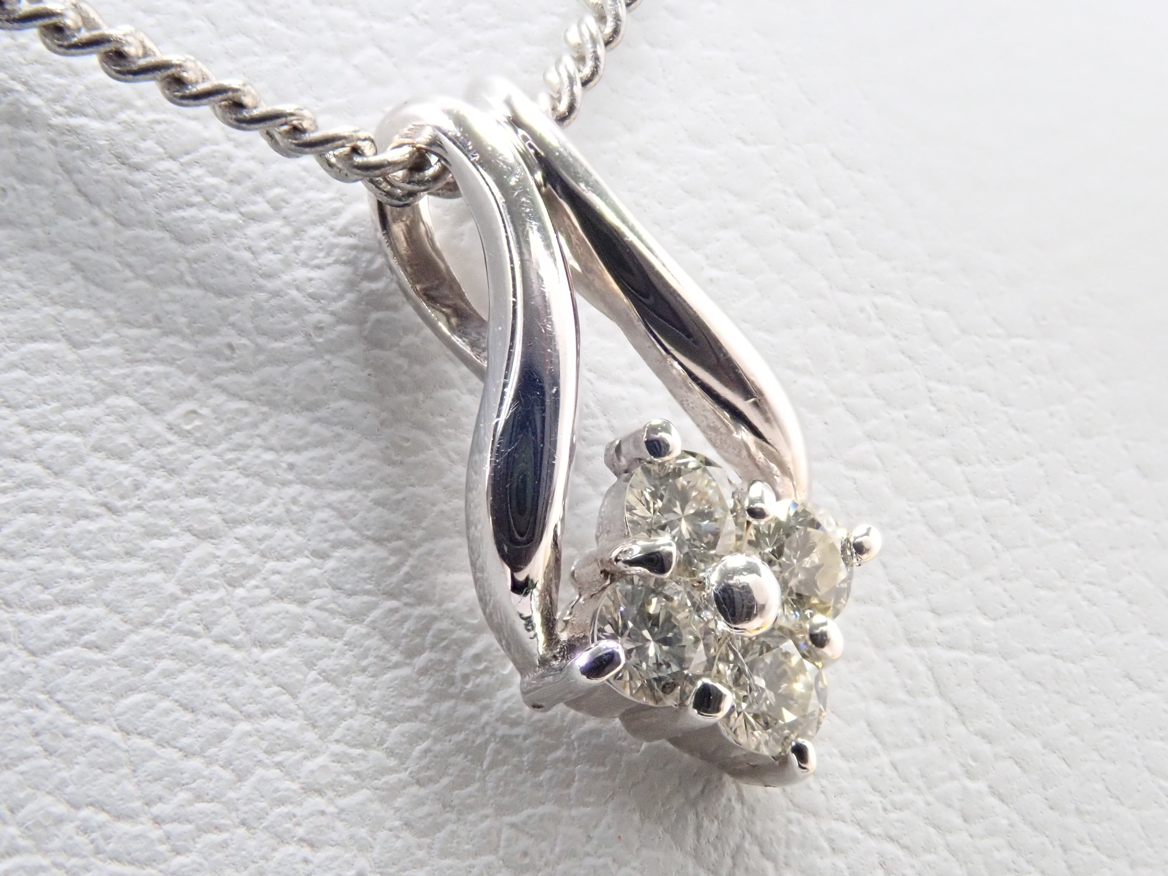 【7/20 22時販売】【カラフリ】K18 ダイヤモンド 0.15ct ペンダントトップ(ネックレストップ)