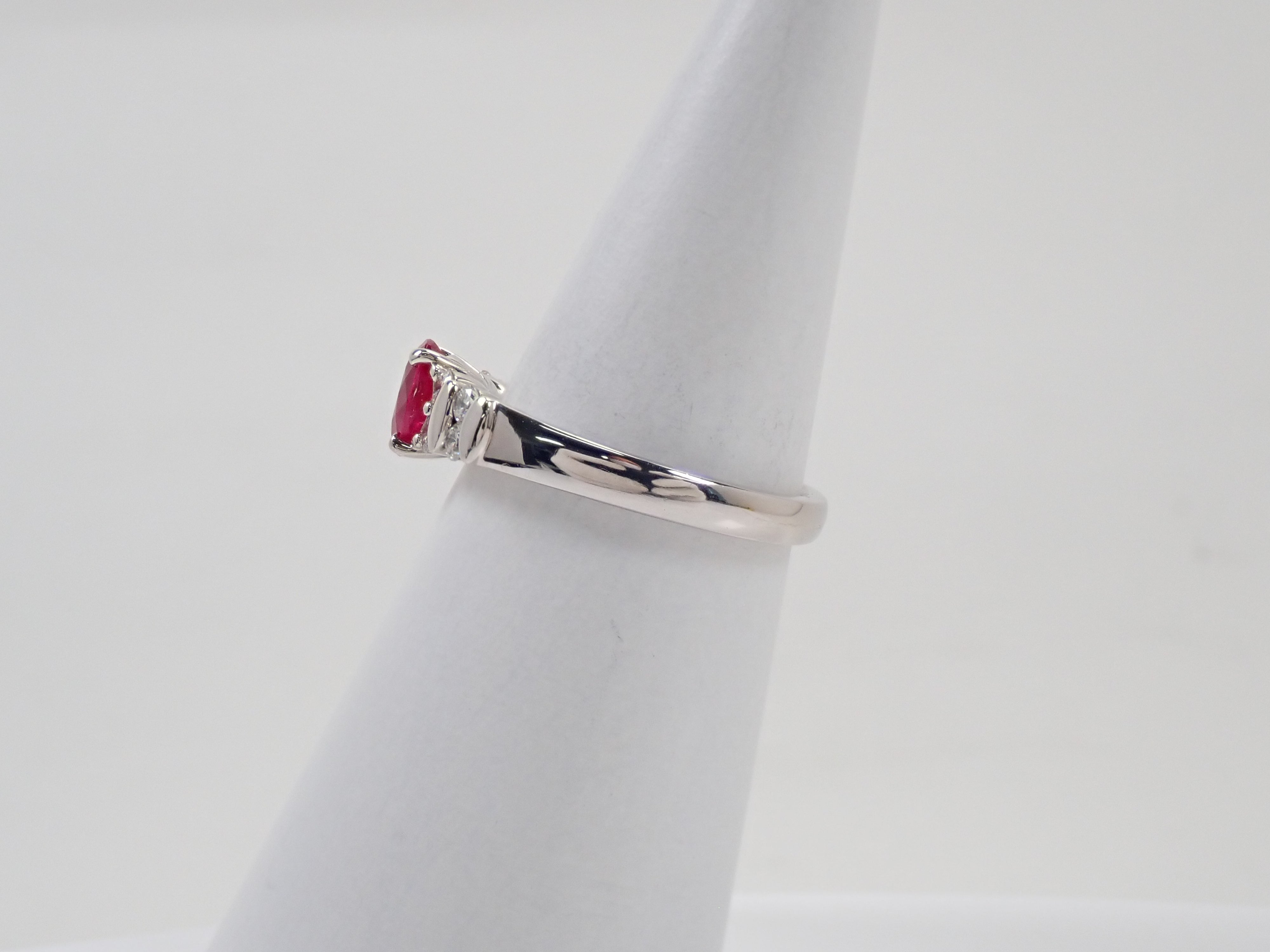 Pt900 ビルマ産ルビー 1.07ct リング