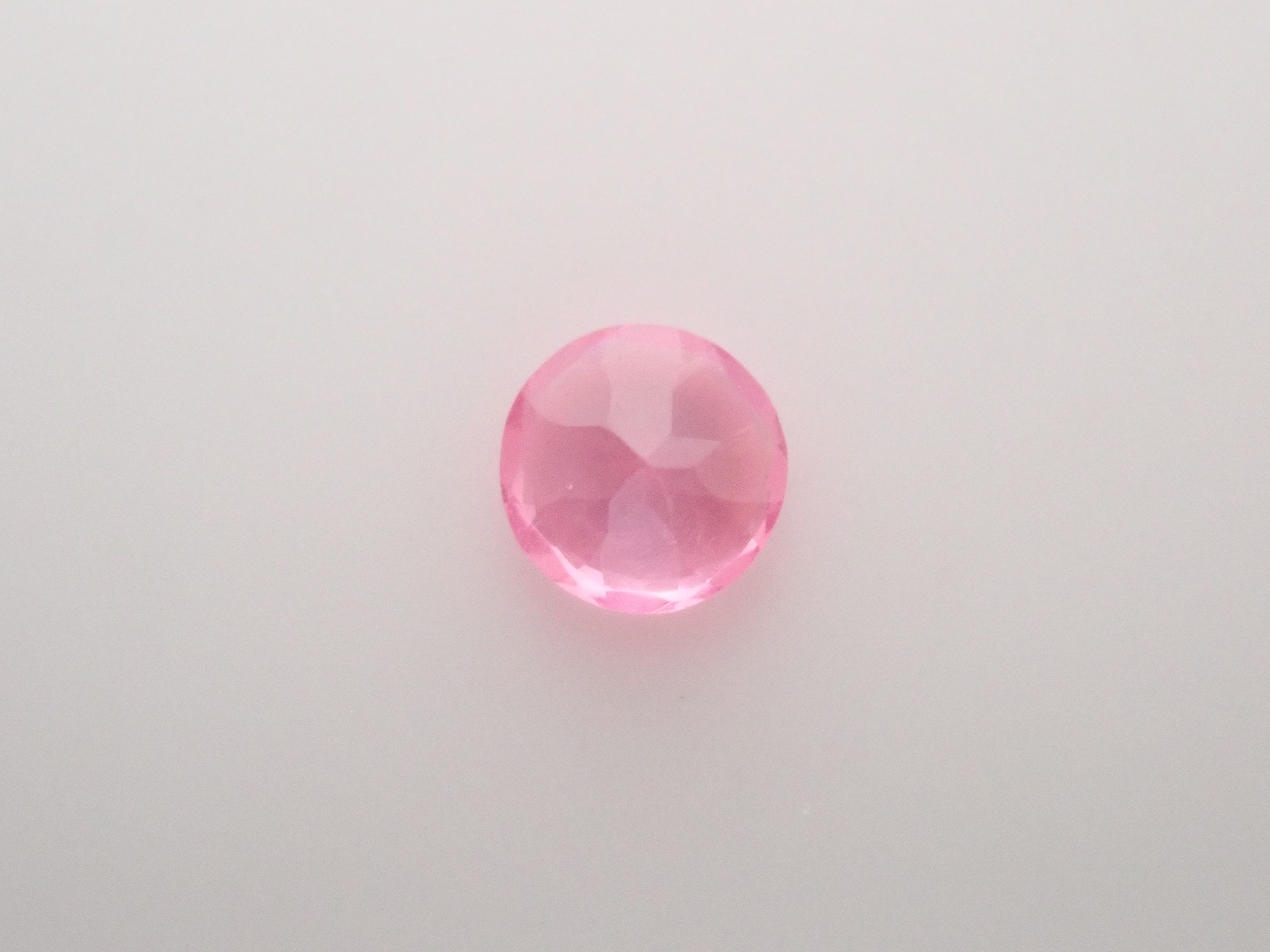【12563754掲載】タンザニア産アヤナスピネル(ホットピンクスピネル) 0.107ctルース