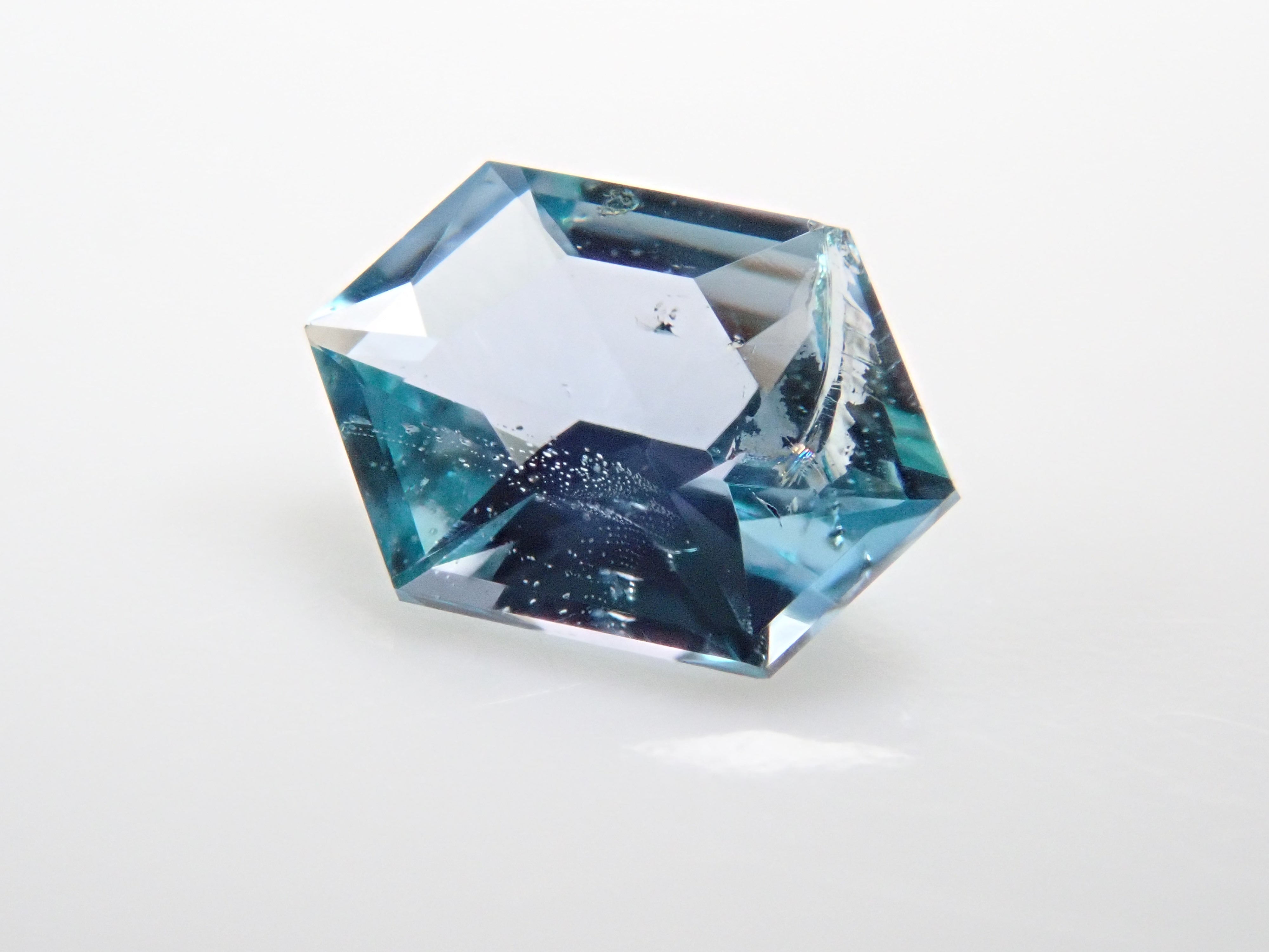 【12544254掲載】コーネルピン 0.228ctルース