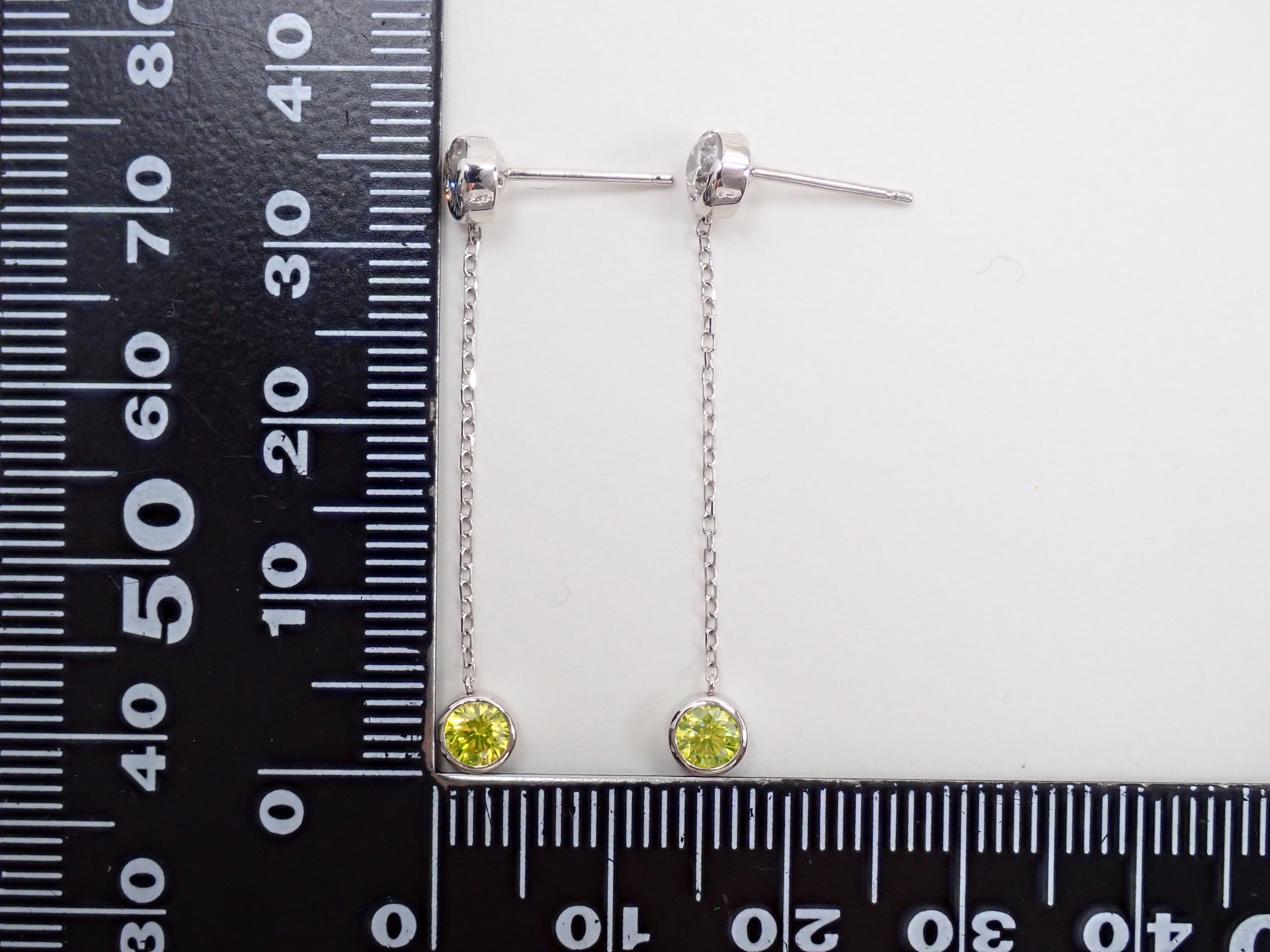 【7/30 22時販売】【カラフリ】Pt850/K14WG アップルグリーンダイヤモンド0.38ct・ダイヤモンド0.50ct ピアス 鑑別書