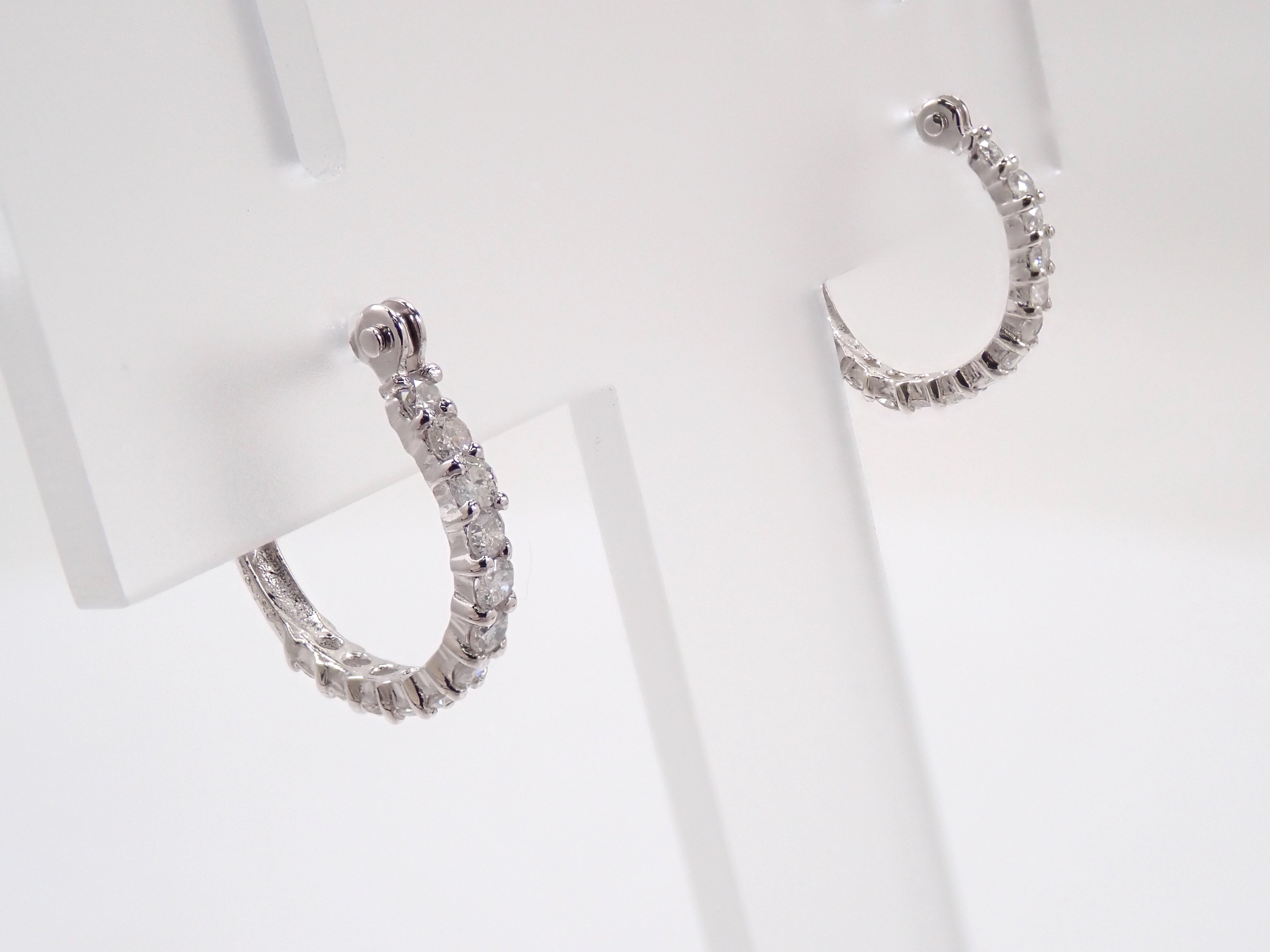 【7/31 22時販売】【カラフリ】K18WG ダイヤモンド 0.30ct ピアス