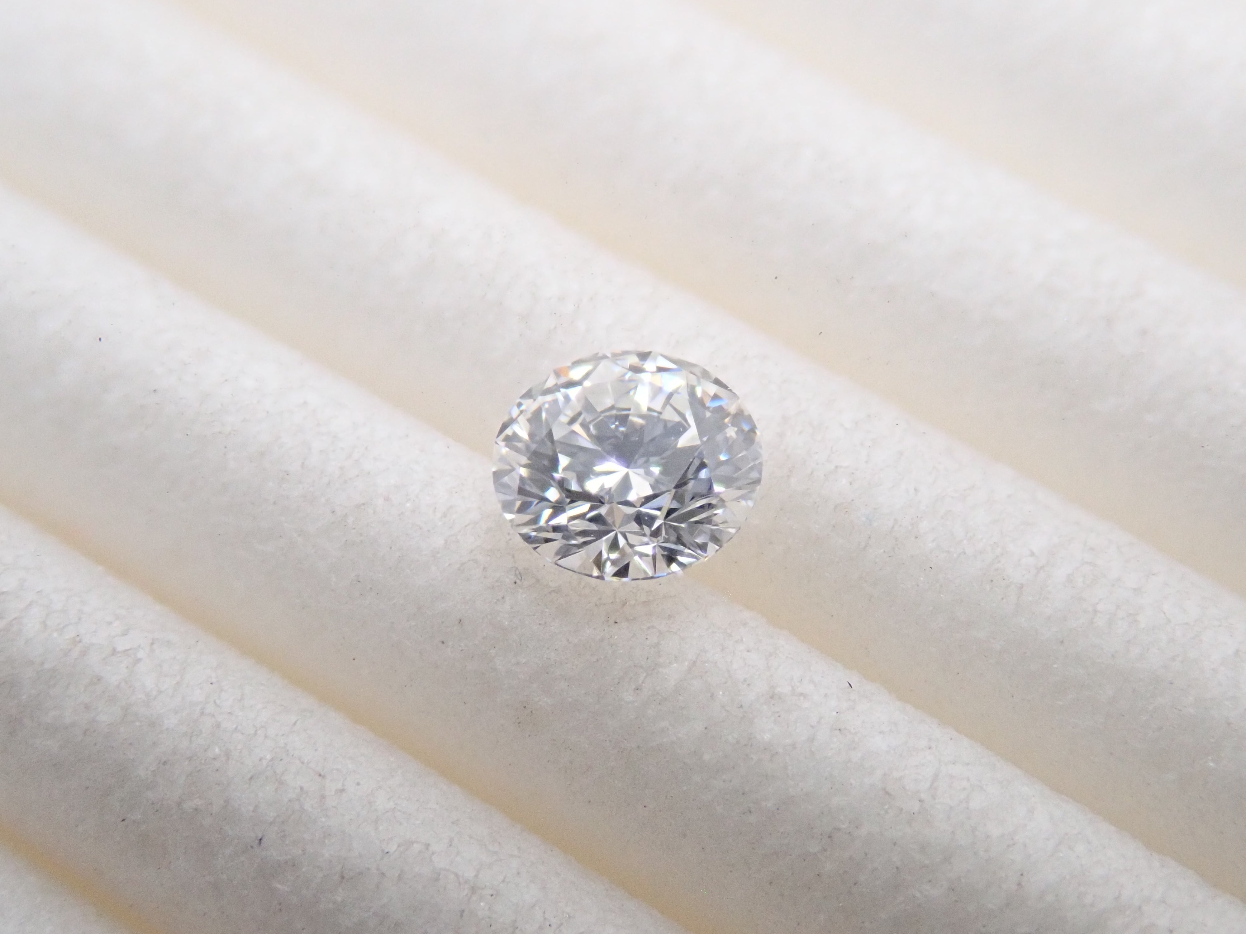 【7/26 22時販売】ダイヤモンド(ハート&キューピッド)3.0mm/0.226ctルース(G, VVS-1, 3Excellent H&C)