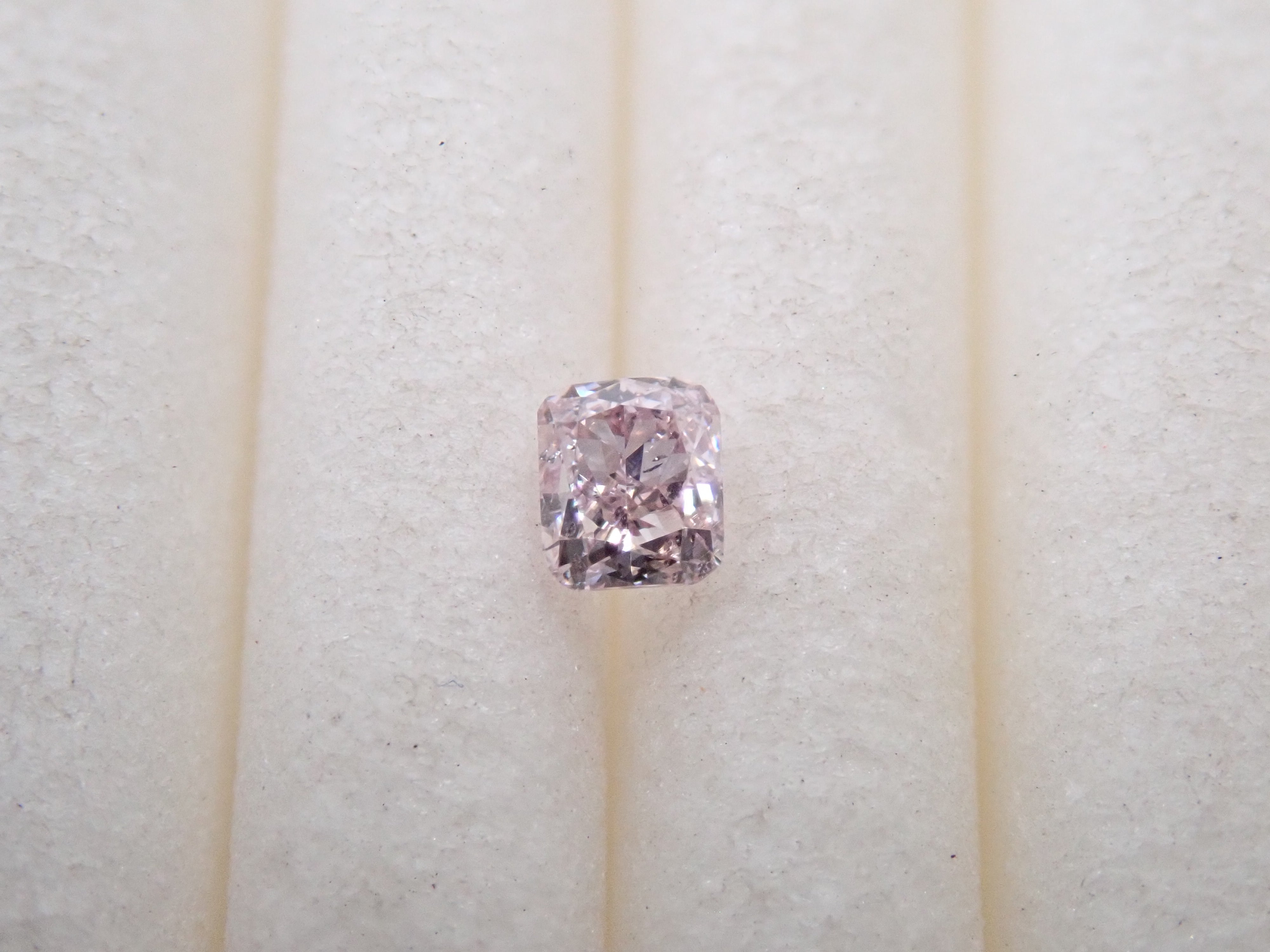 【7/31 22時販売】ピンクダイヤモンド 0.073ctルース(FANCY LIGHT PURPLE PINK, SI2)