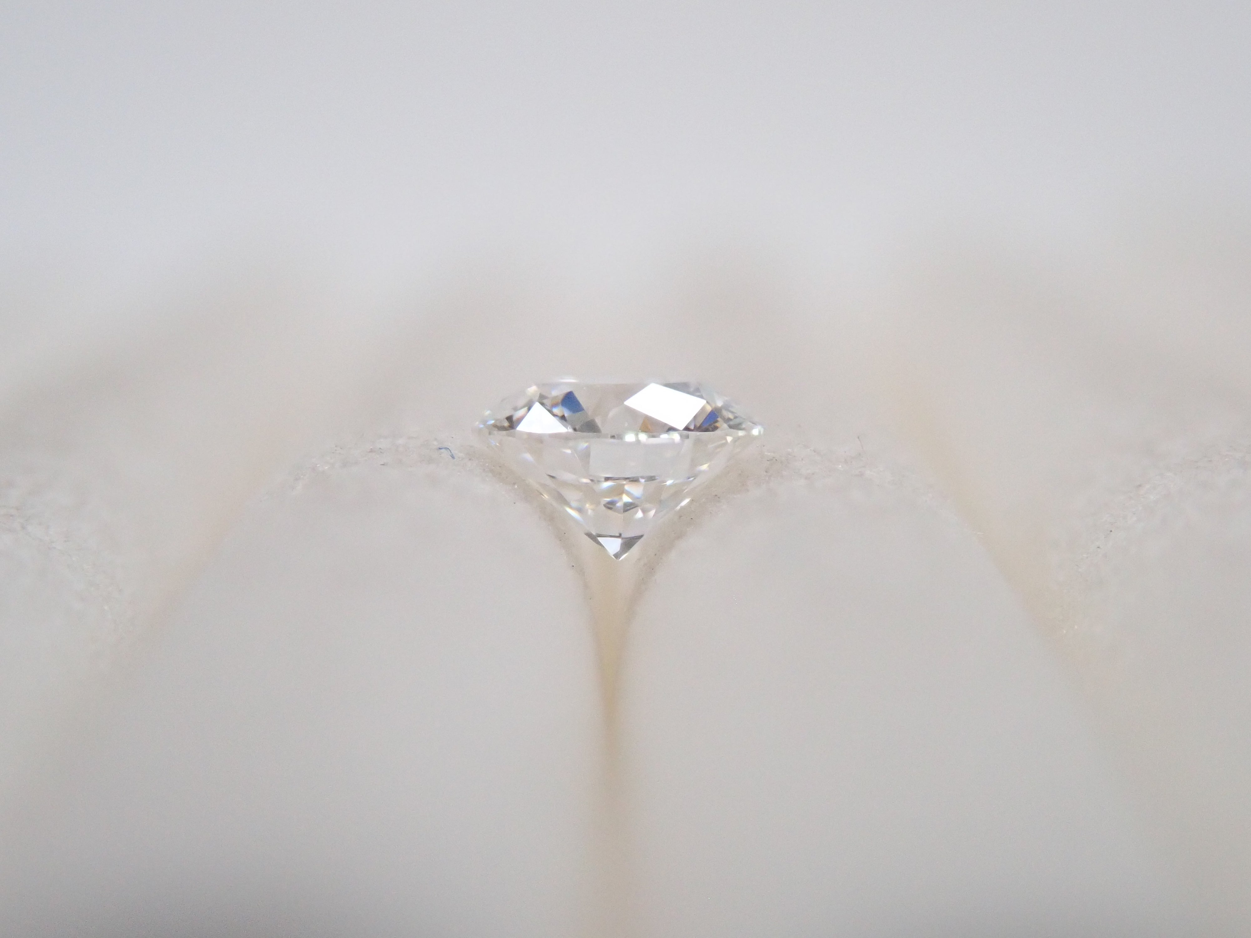 【7/26 22時販売】ダイヤモンド 3.0mm/0.105ctルース(F, VVS2, VeryGood)